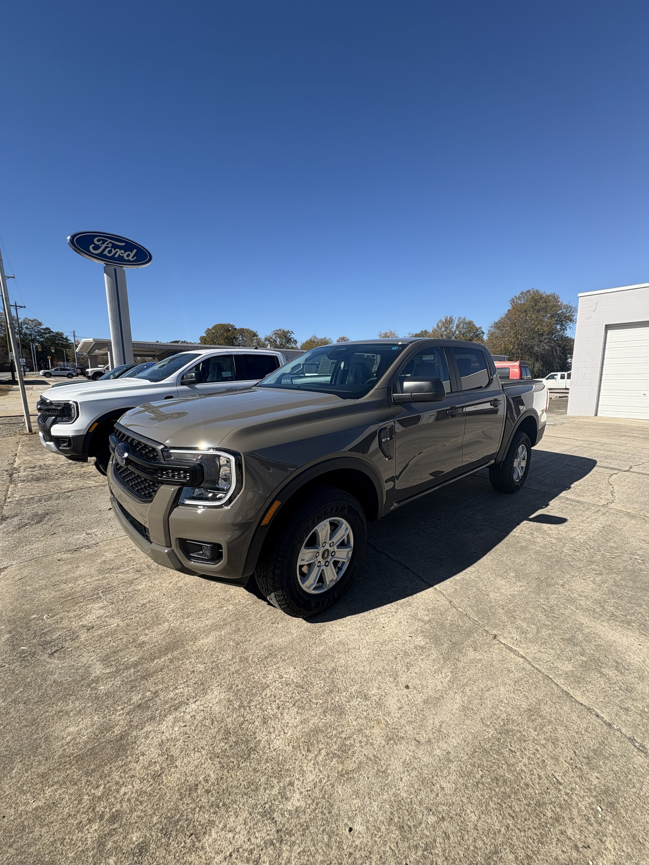 2025 Ford Ranger XL's photo