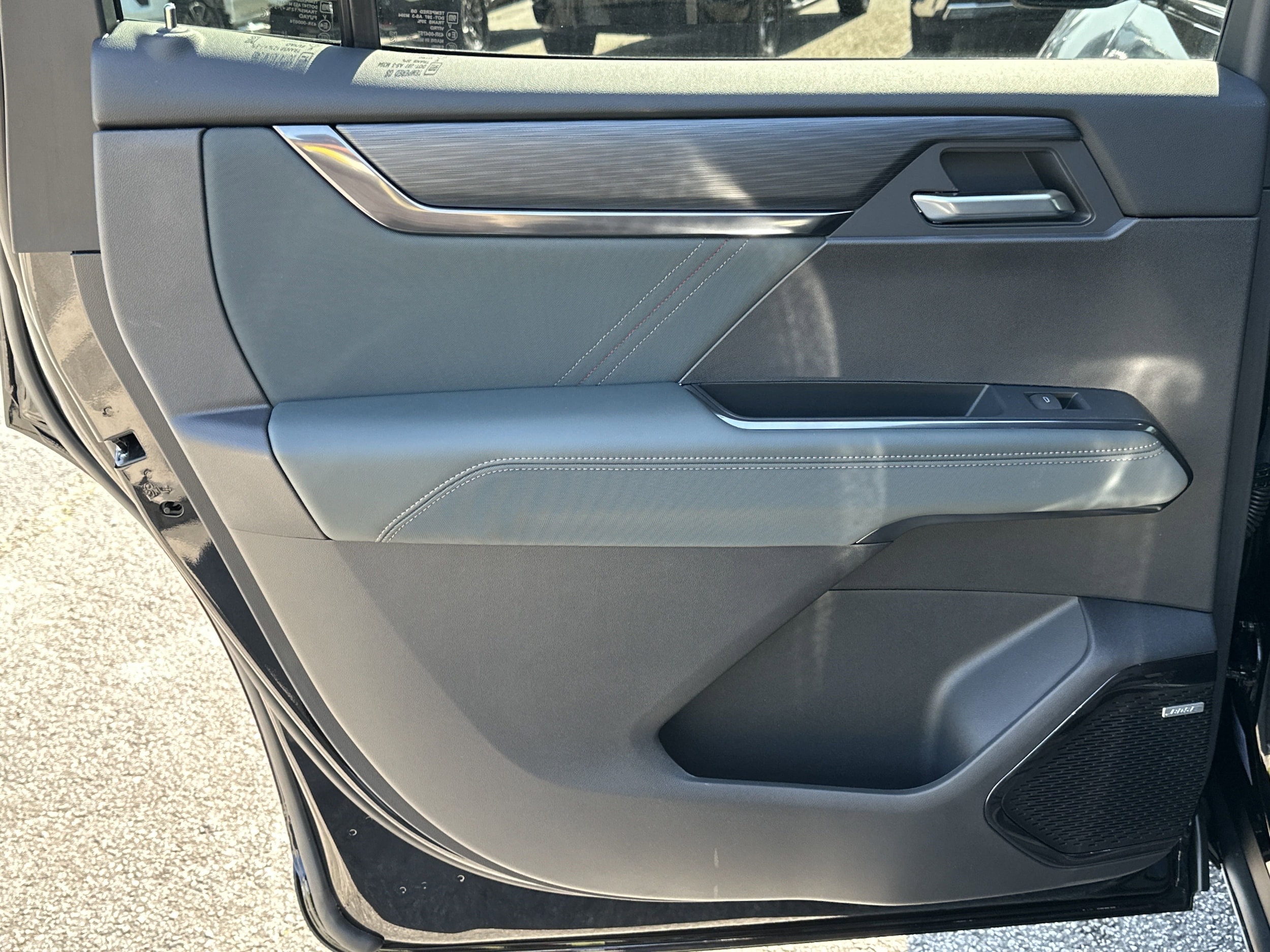 2025 GMC Acadia AT4 - Photo 22
