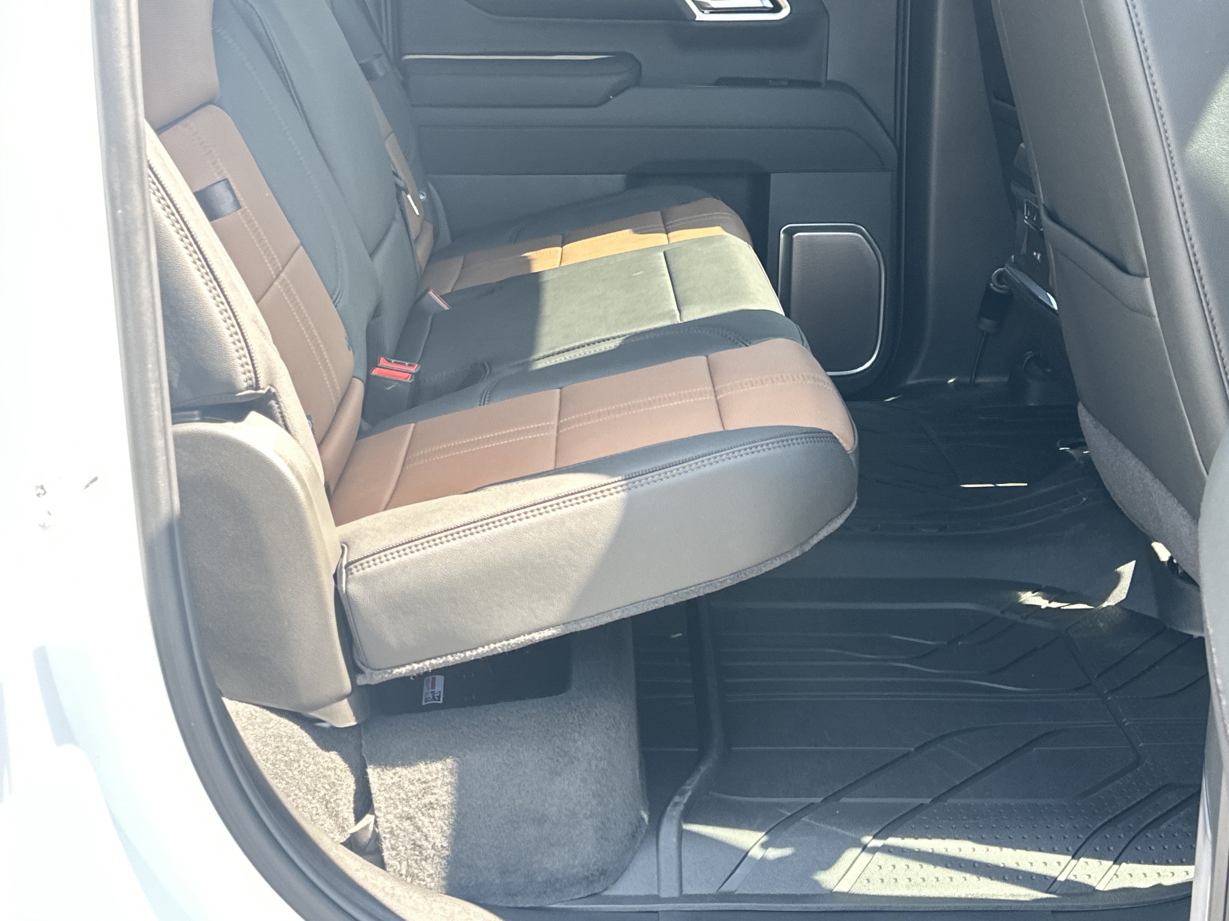 2026 Chevrolet Silverado 1500 High Country - Photo 15