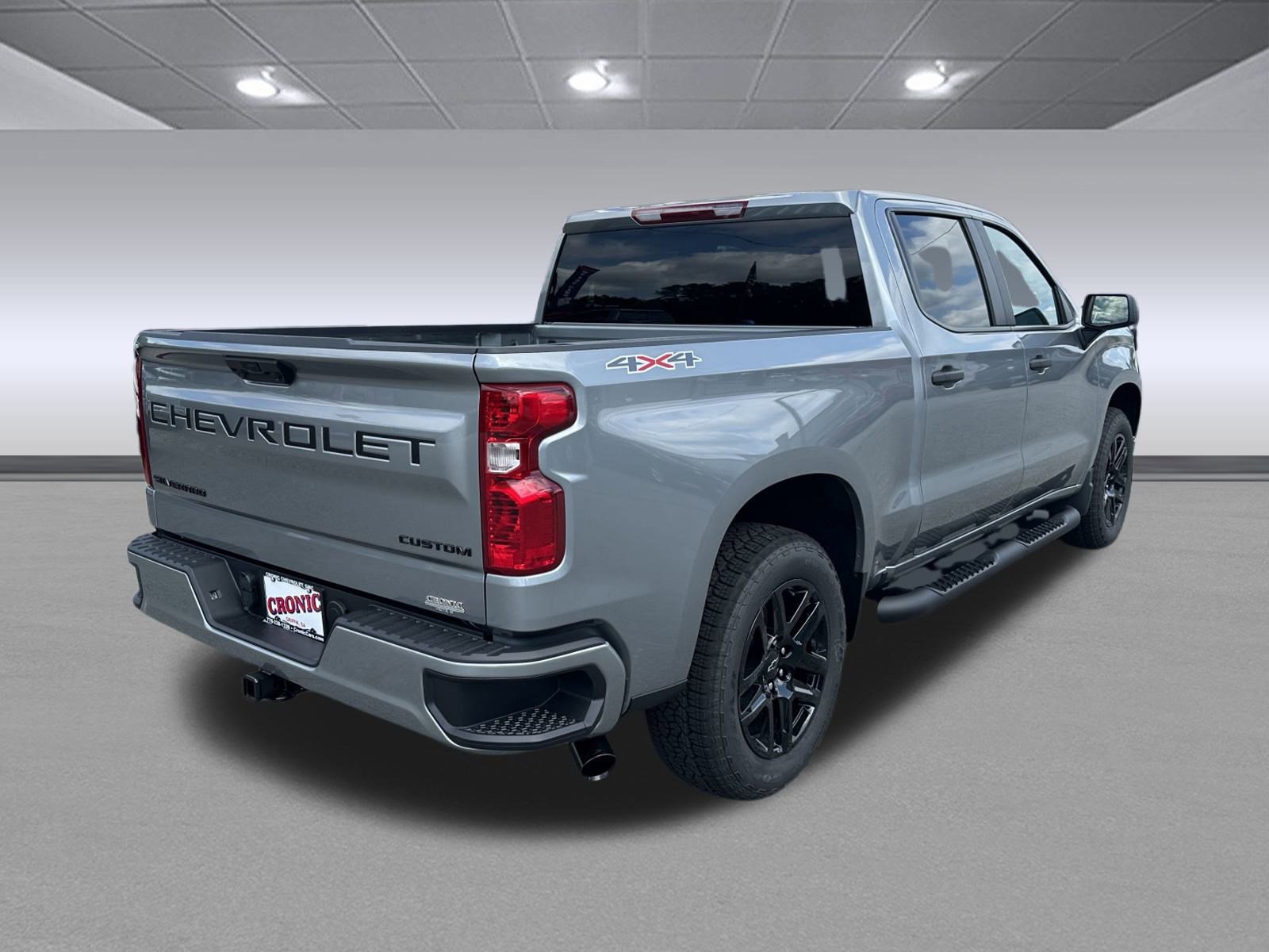 2026 Chevrolet Silverado 1500 Custom photo 3