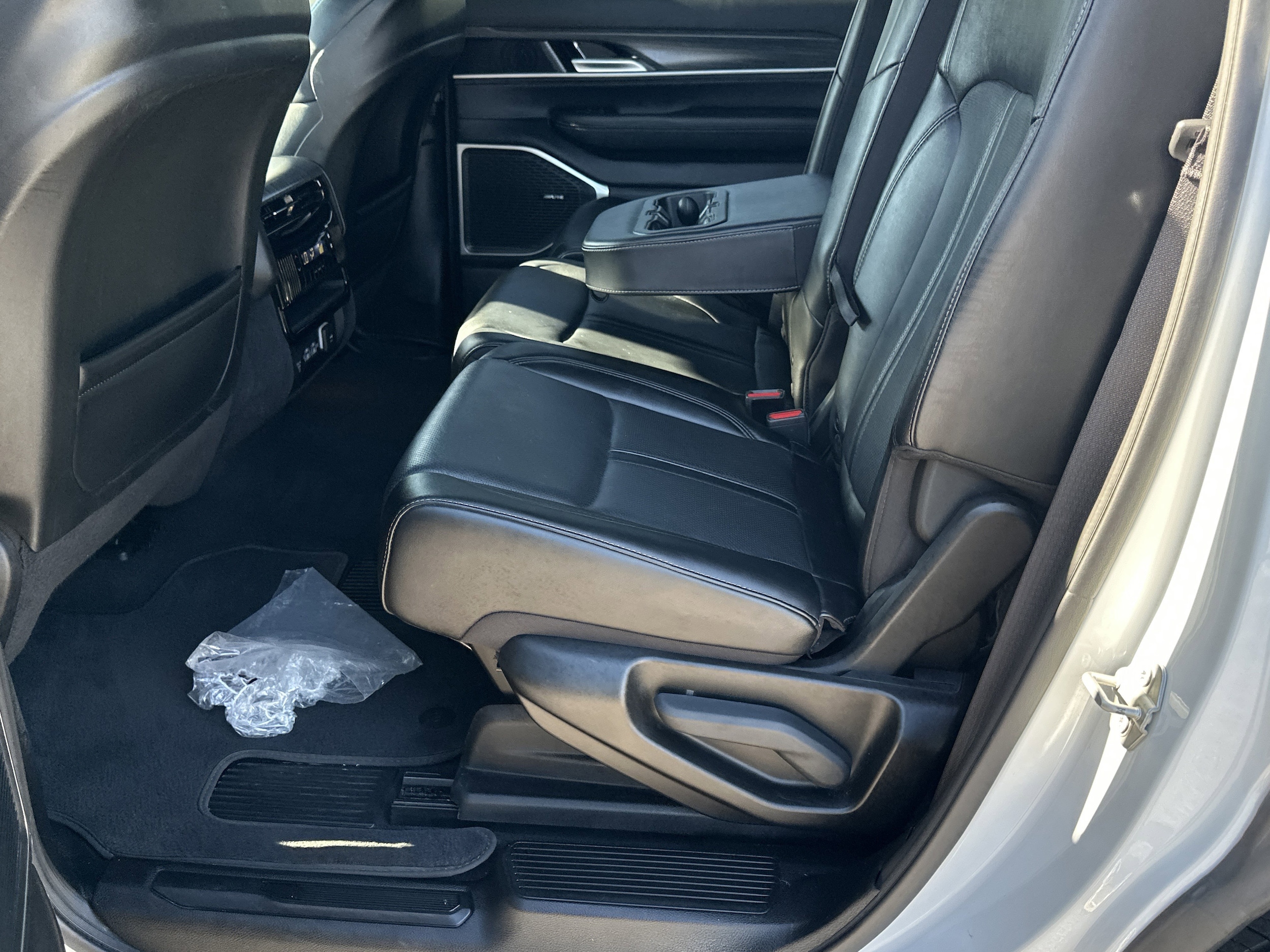 2024 Jeep Wagoneer Series II - Photo 21