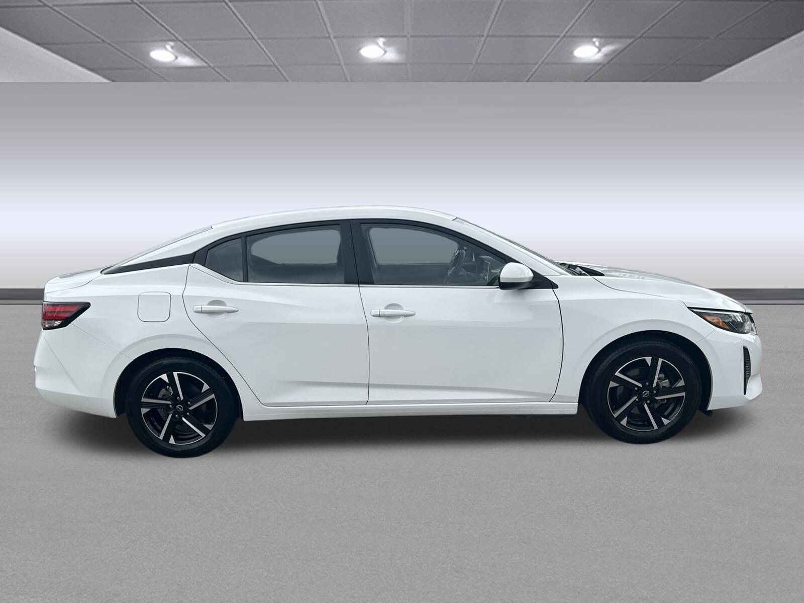 2025 Nissan Sentra SV photo 2
