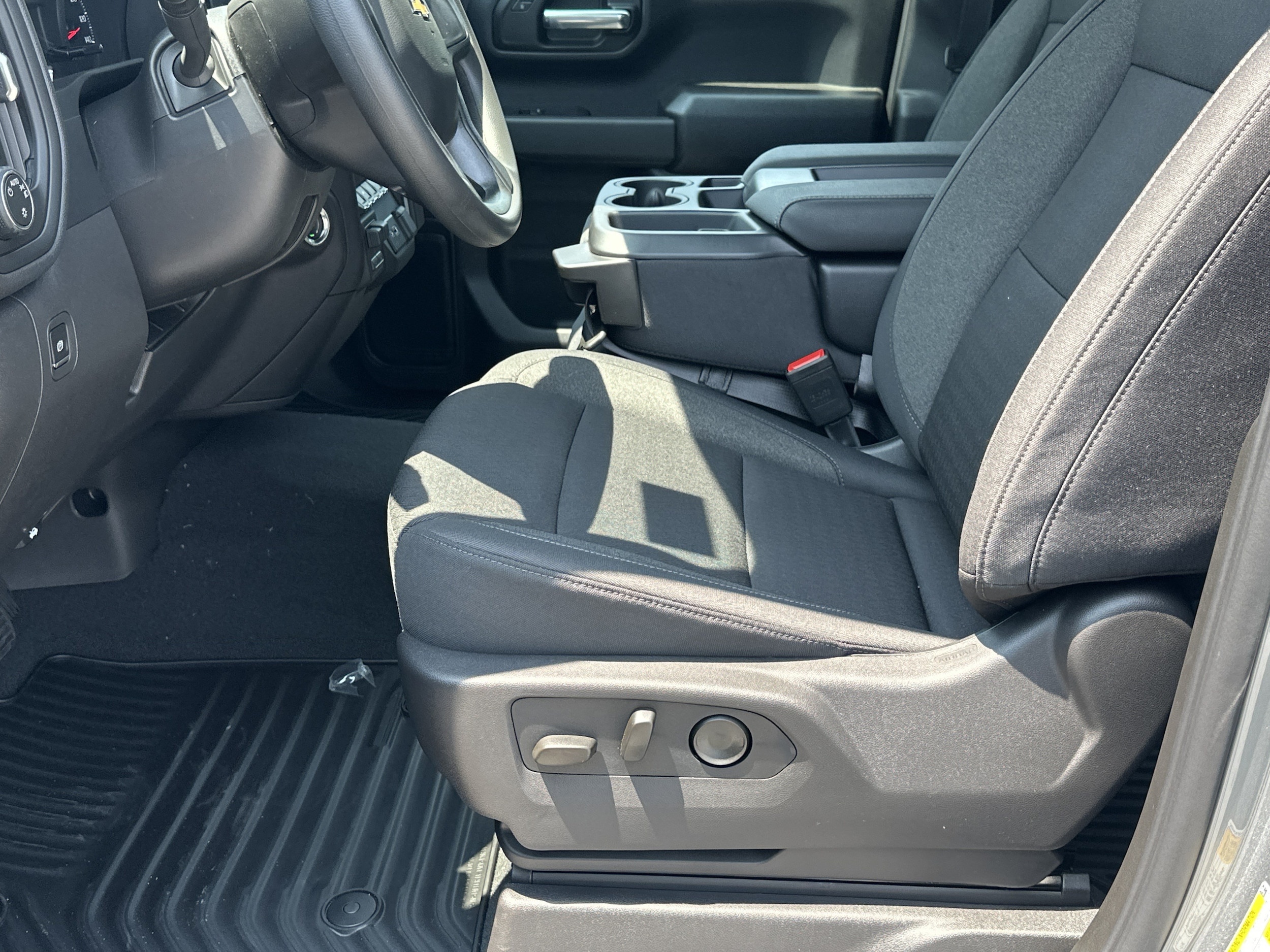 2026 Chevrolet Silverado 1500 Custom - Photo 9