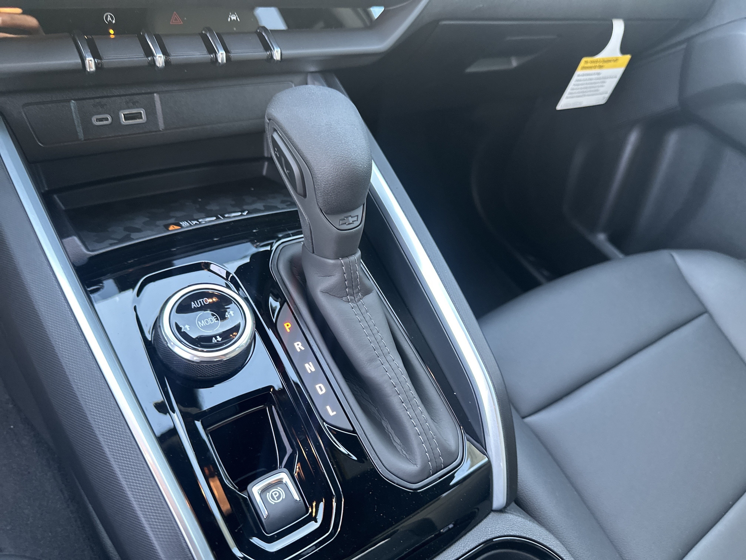 2026 Chevrolet Colorado Trail Boss - Photo 29