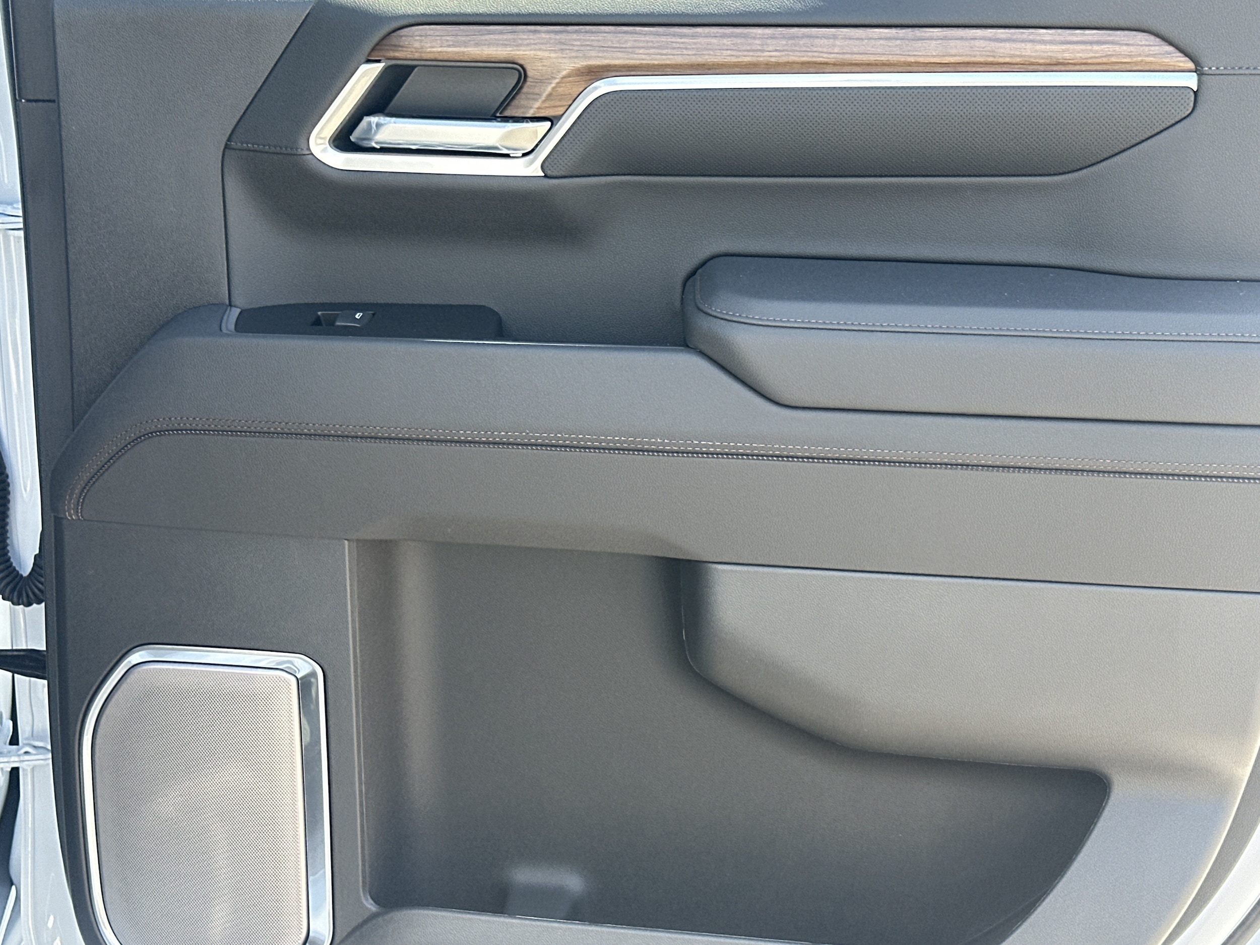 2026 Chevrolet Silverado 1500 High Country - Photo 16