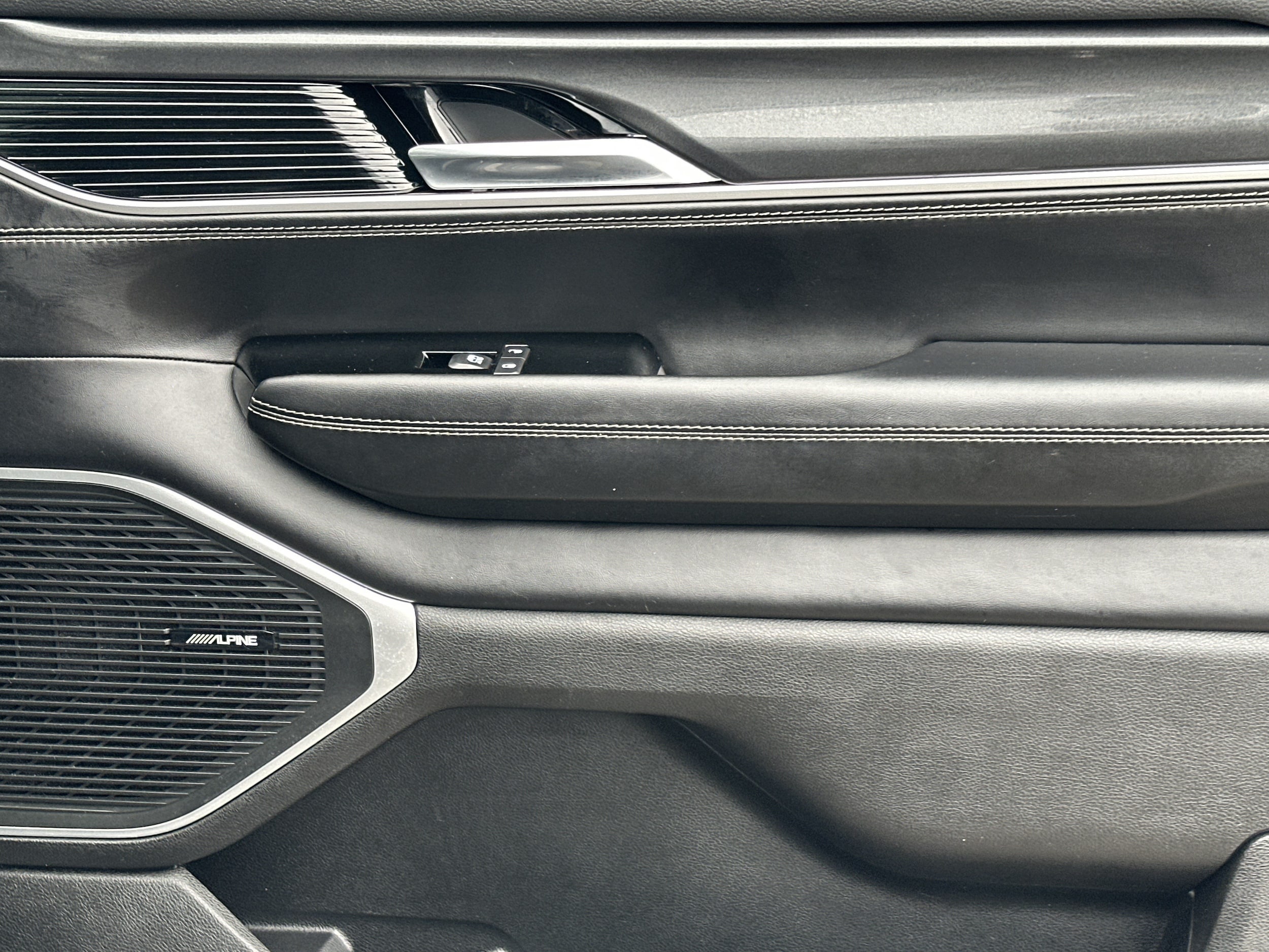 2022 Jeep Wagoneer Series I - Photo 14