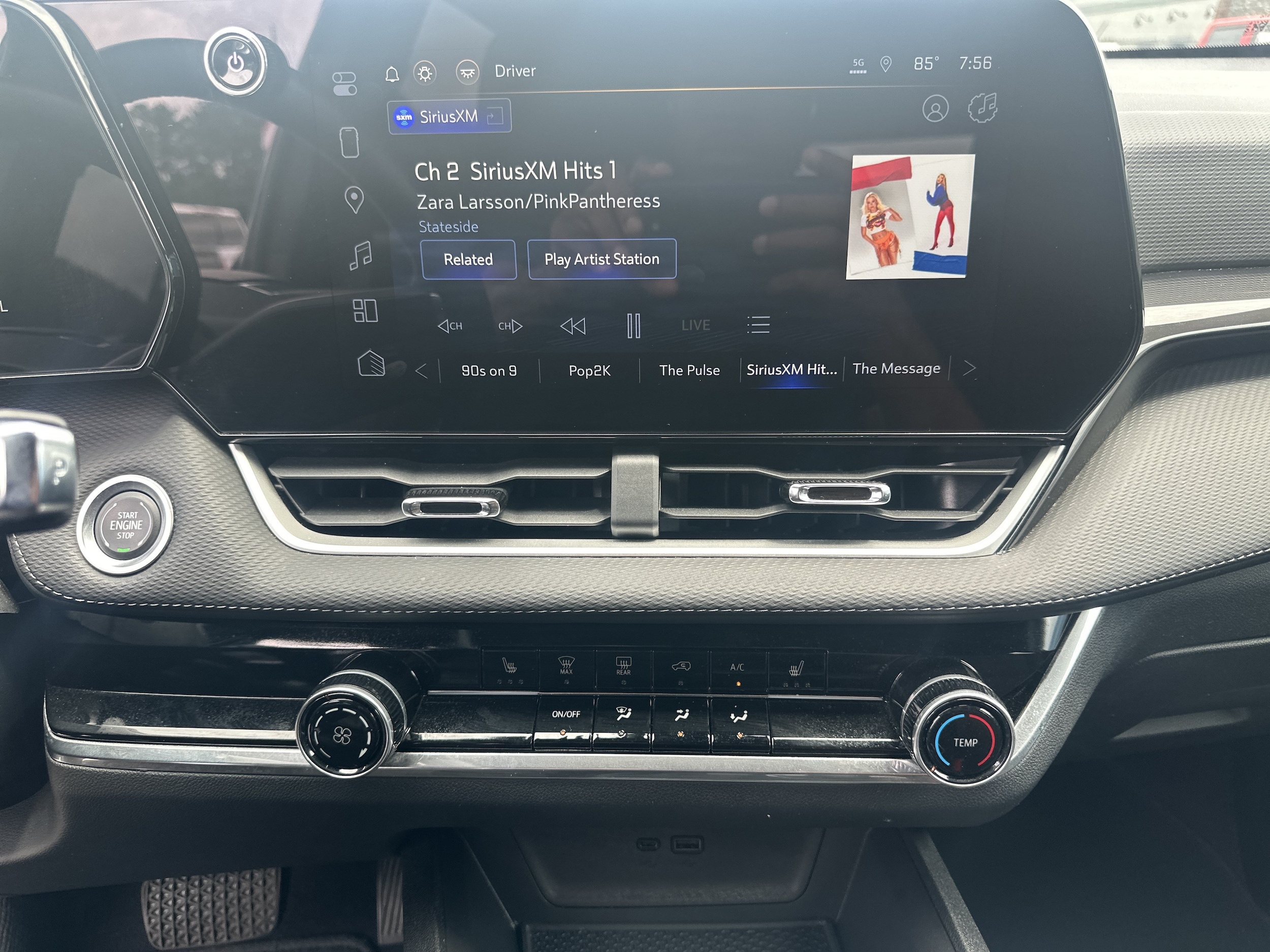 2025 Chevrolet Equinox LT - Photo 28