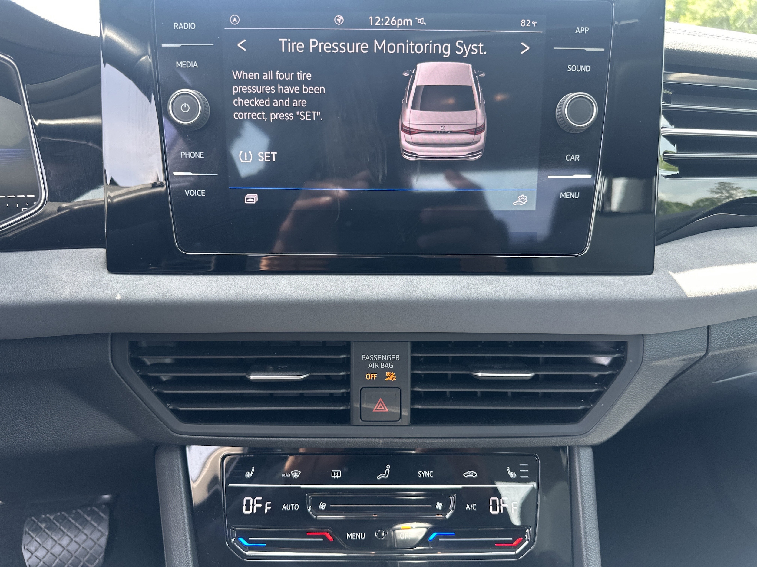 2025 Volkswagen Jetta SE - Photo 26