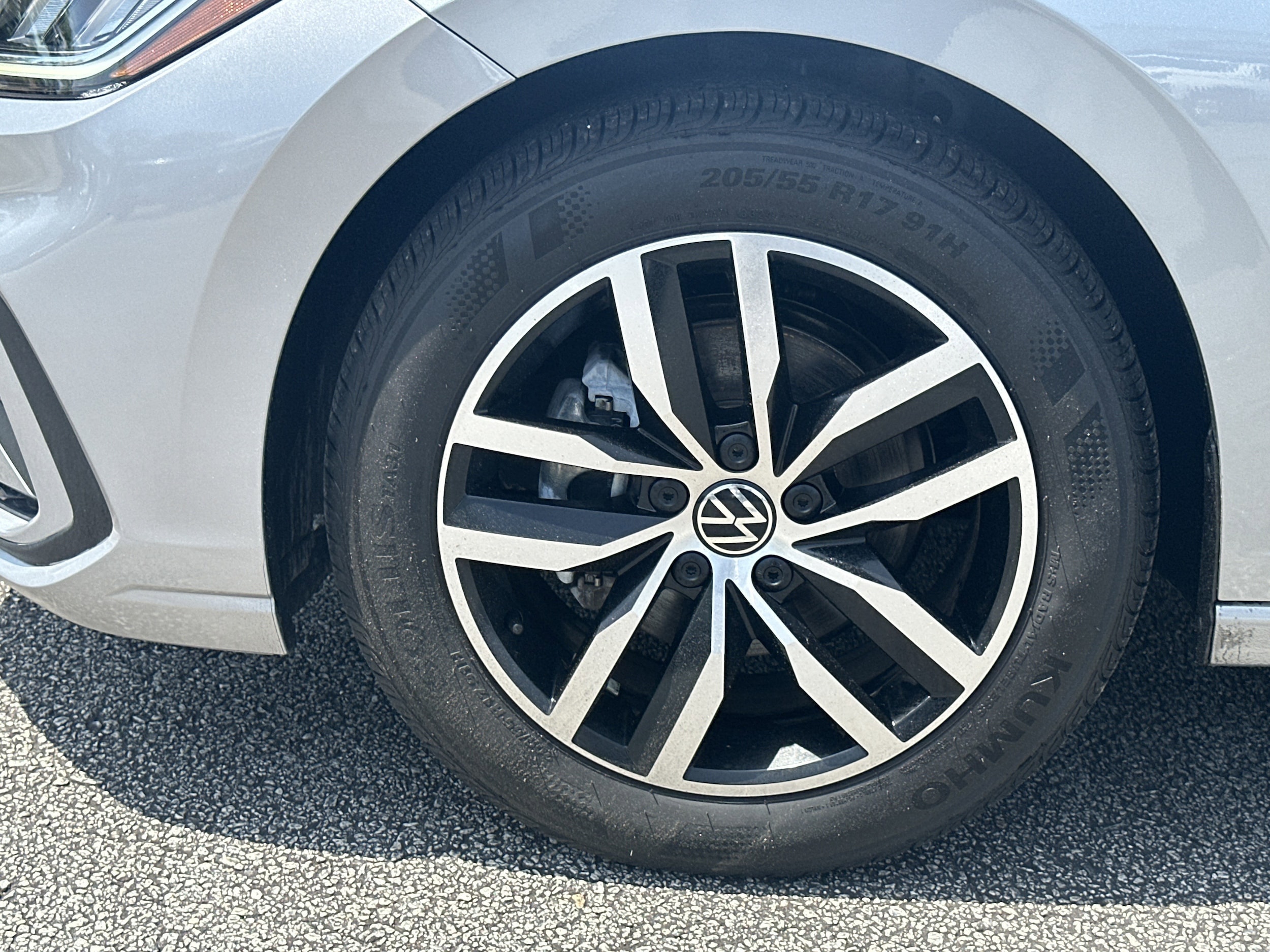 2025 Volkswagen Jetta SE - Photo 11