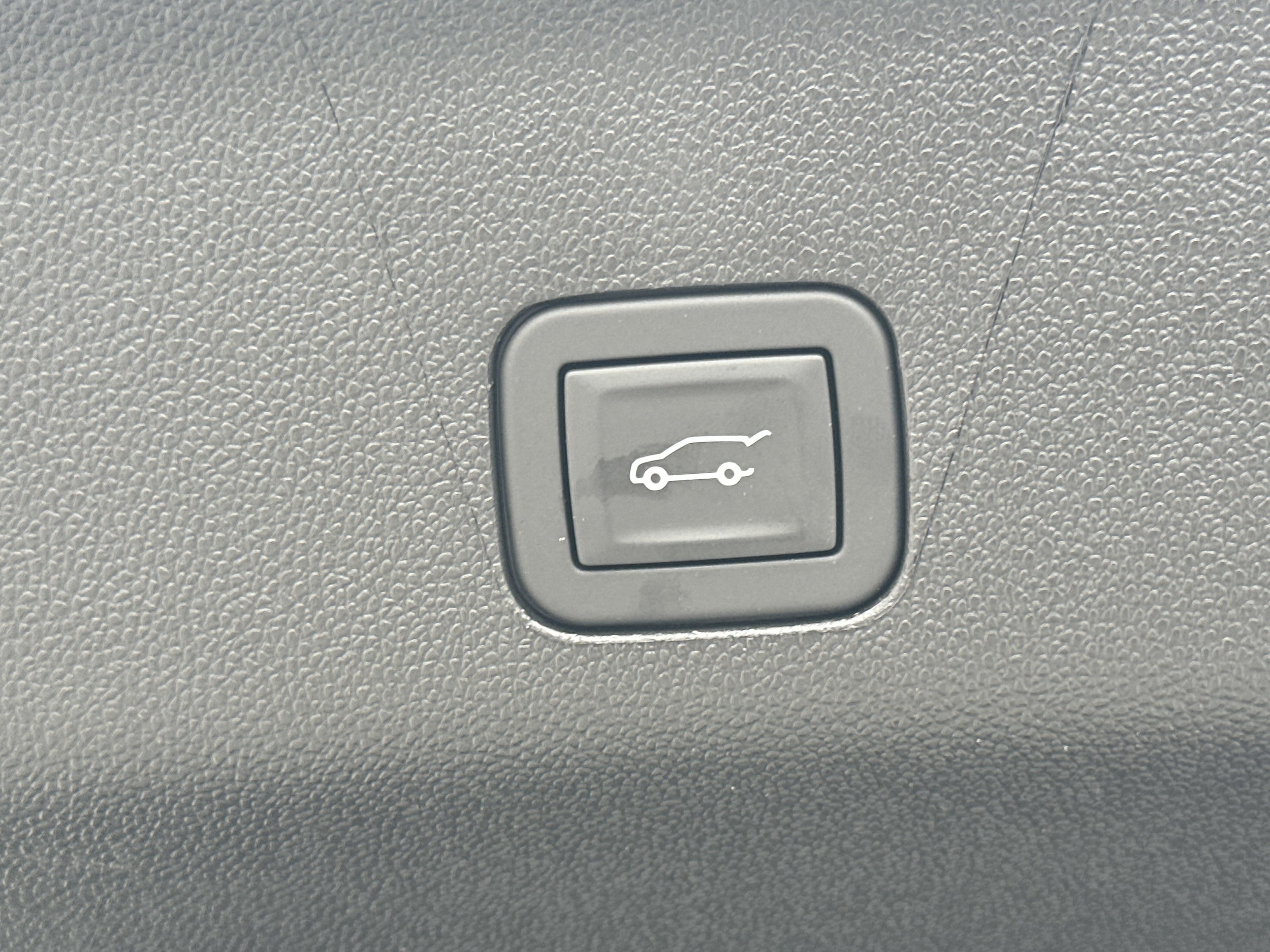 2026 Chevrolet Tahoe Premier - Photo 19