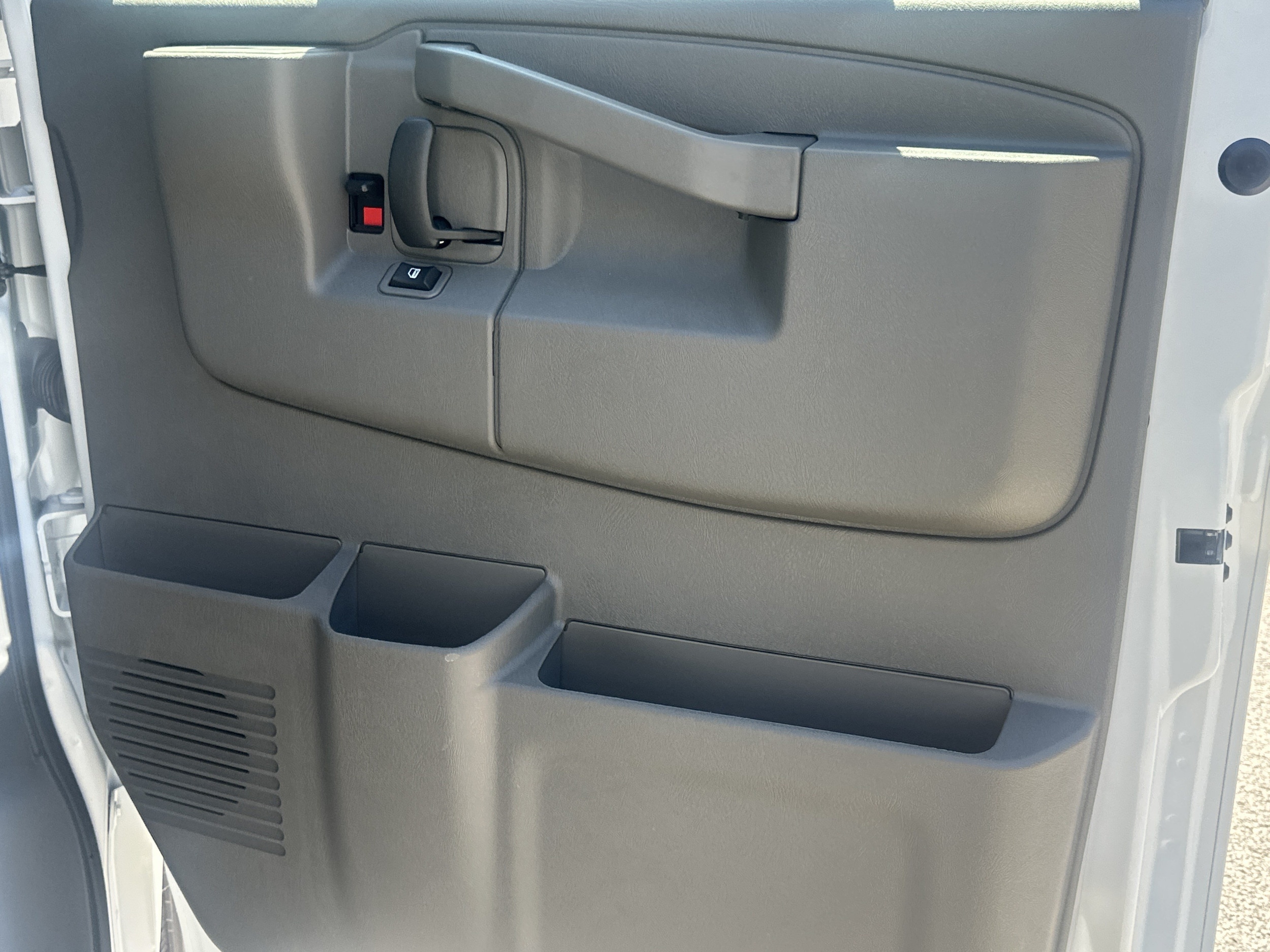 2026 Chevrolet Express Cargo Work Van - Photo 14