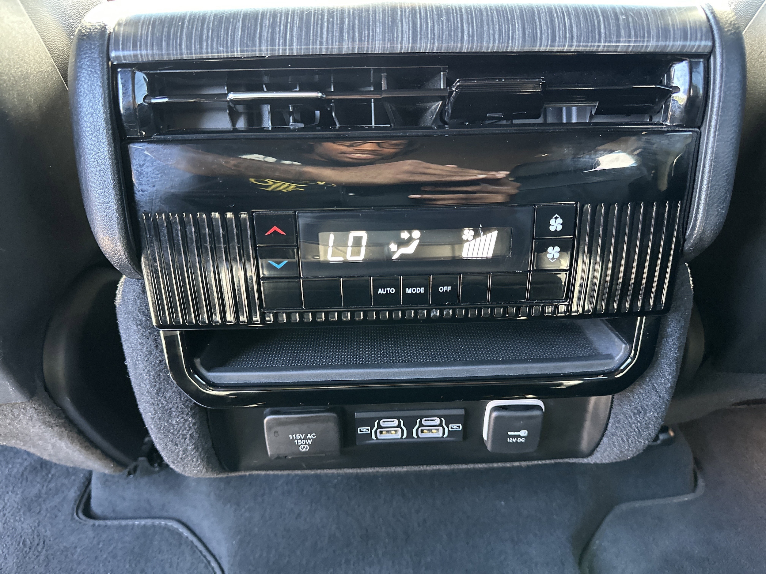 2024 Jeep Wagoneer Series II - Photo 25