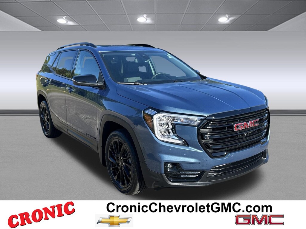 Used 2024 GMC Terrain SLT SUV