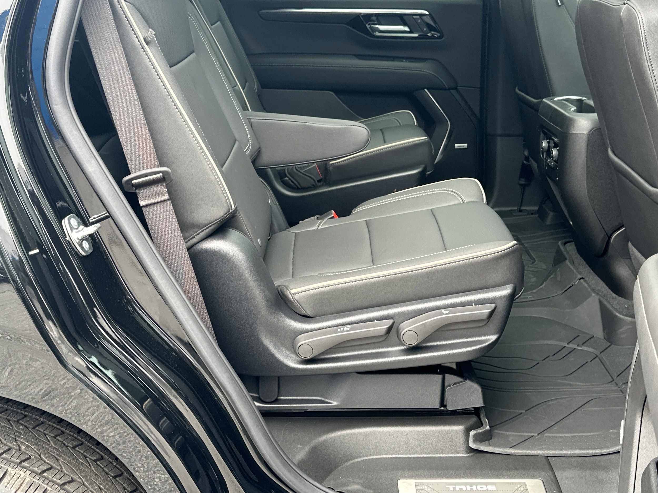 2026 Chevrolet Tahoe Premier - Photo 15