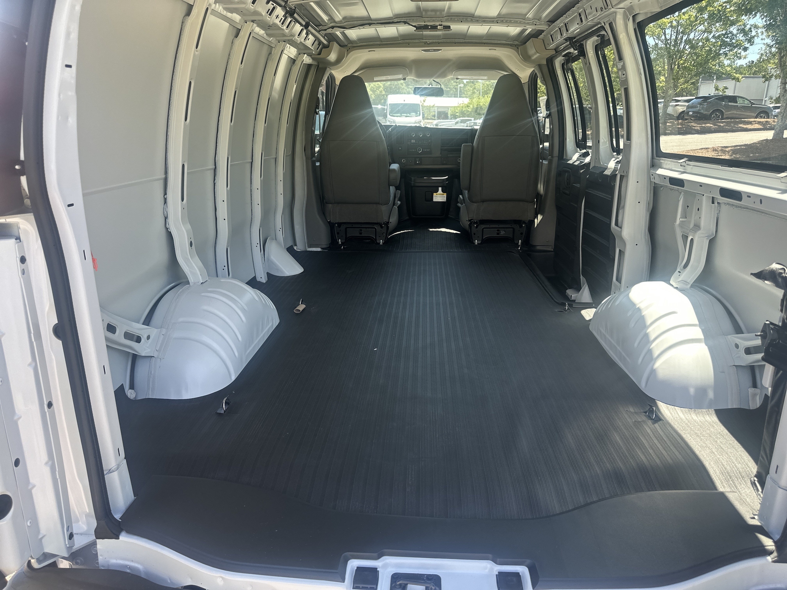 2026 Chevrolet Express Cargo Work Van - Photo 17