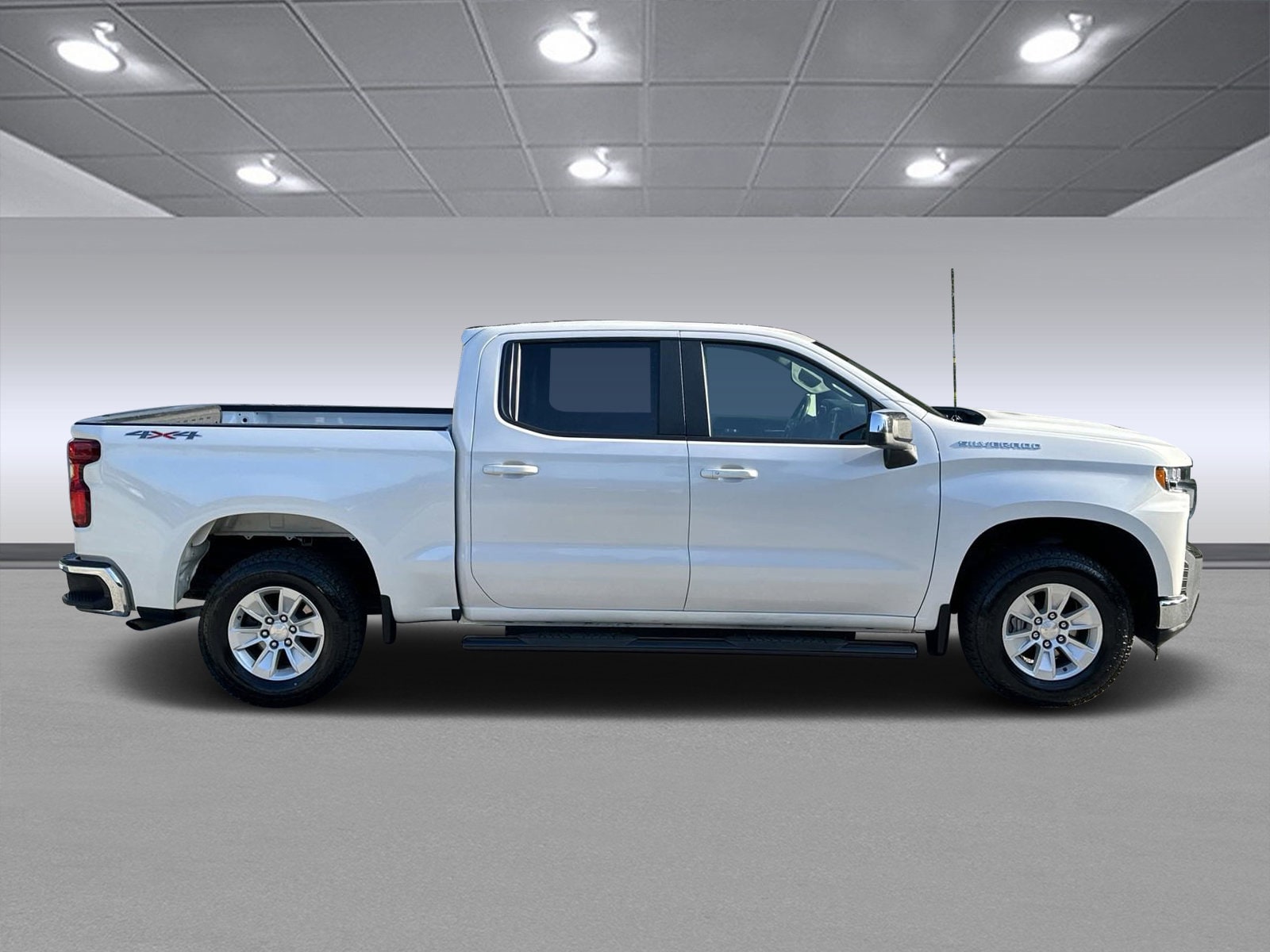 Used 2022 Chevrolet Silverado 1500 Limited LT with VIN 3GCUYDED8NG146730 for sale in Griffin, GA