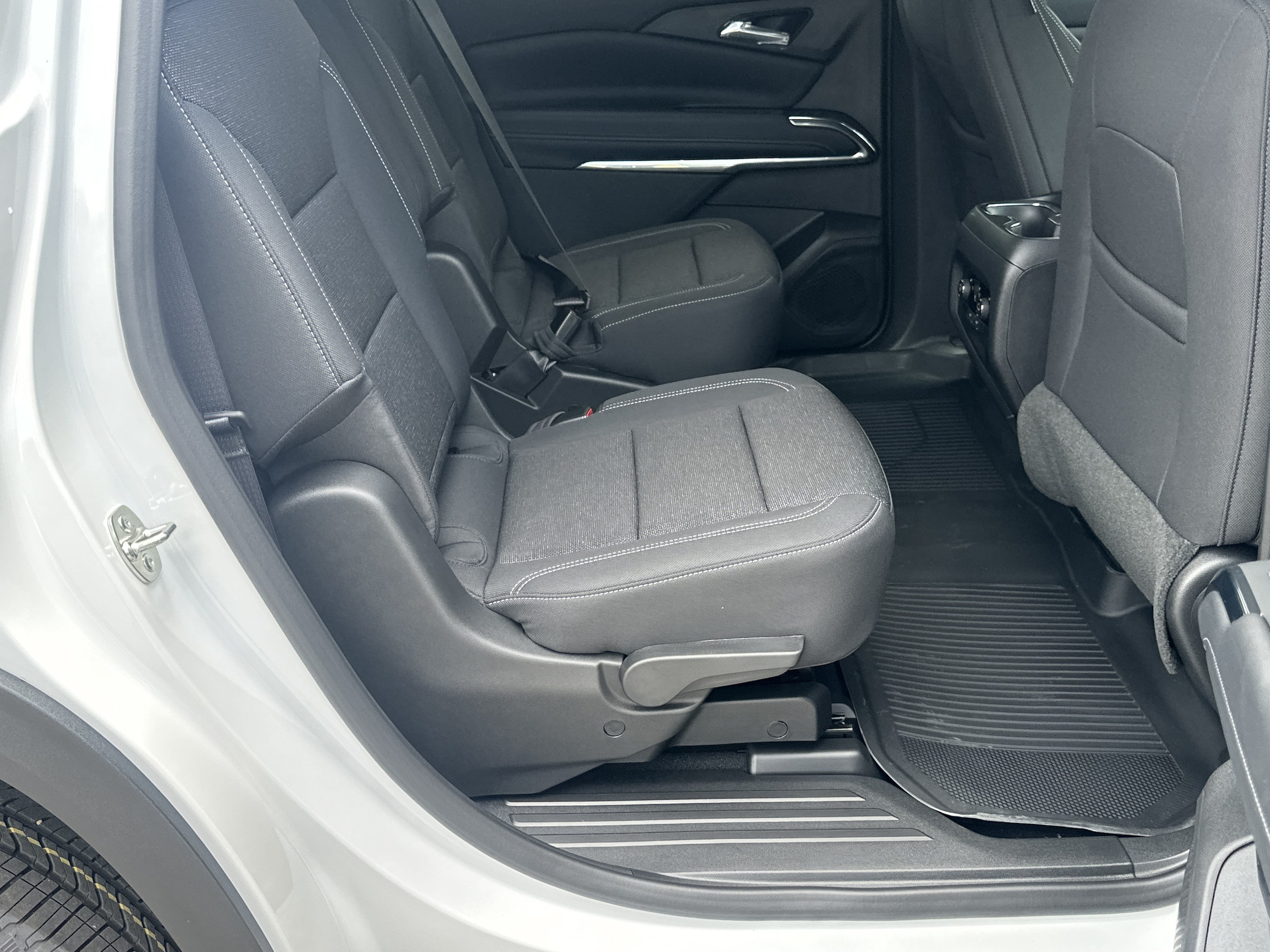 2026 Chevrolet Traverse LT - Photo 15