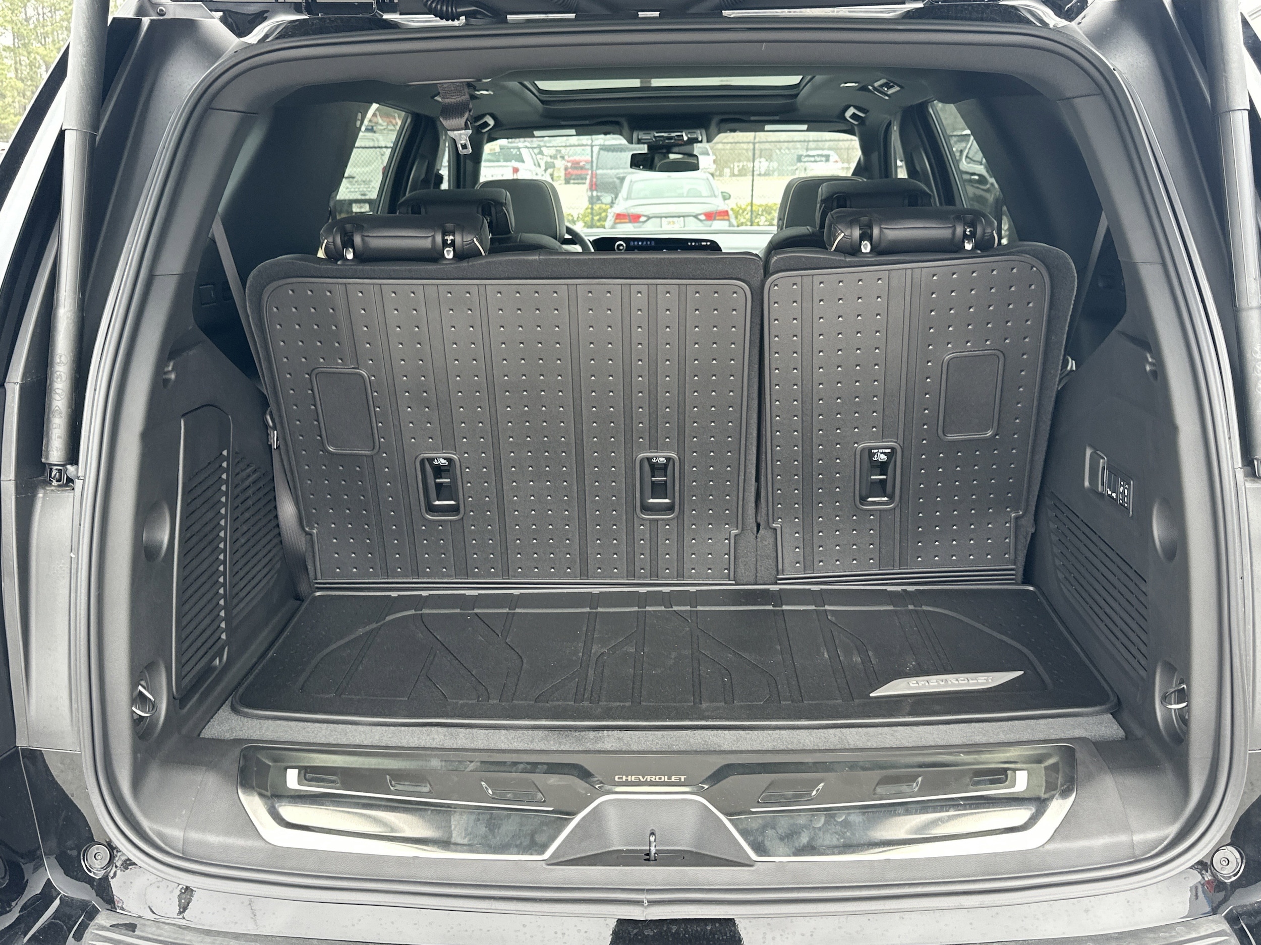 2026 Chevrolet Tahoe Premier - Photo 18