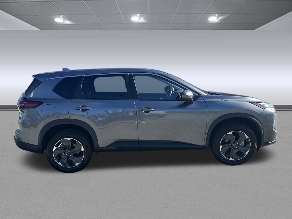 Used 2024 Nissan Rogue SV