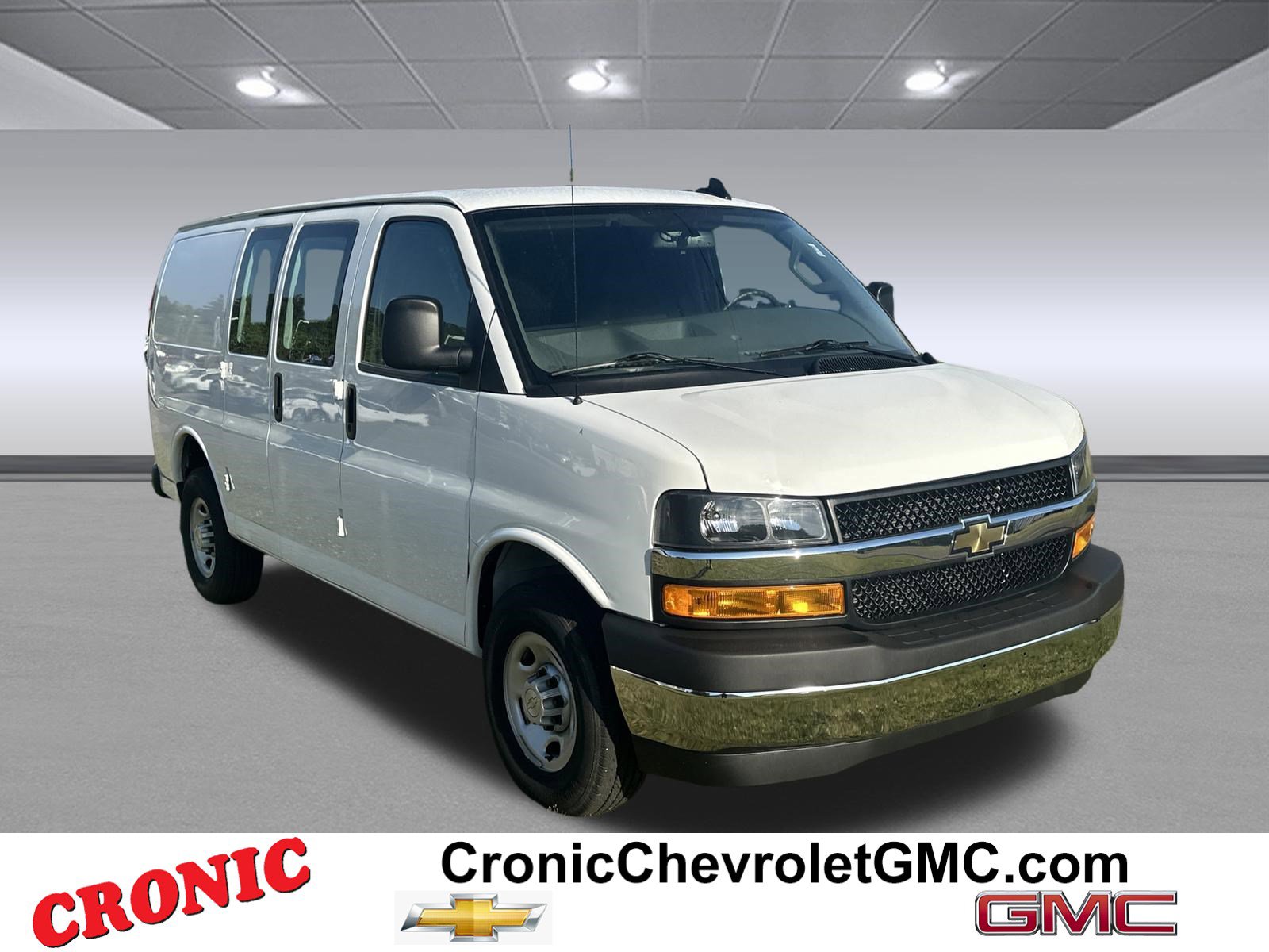 2024 Chevrolet Express 2500 Work Van HD's photo