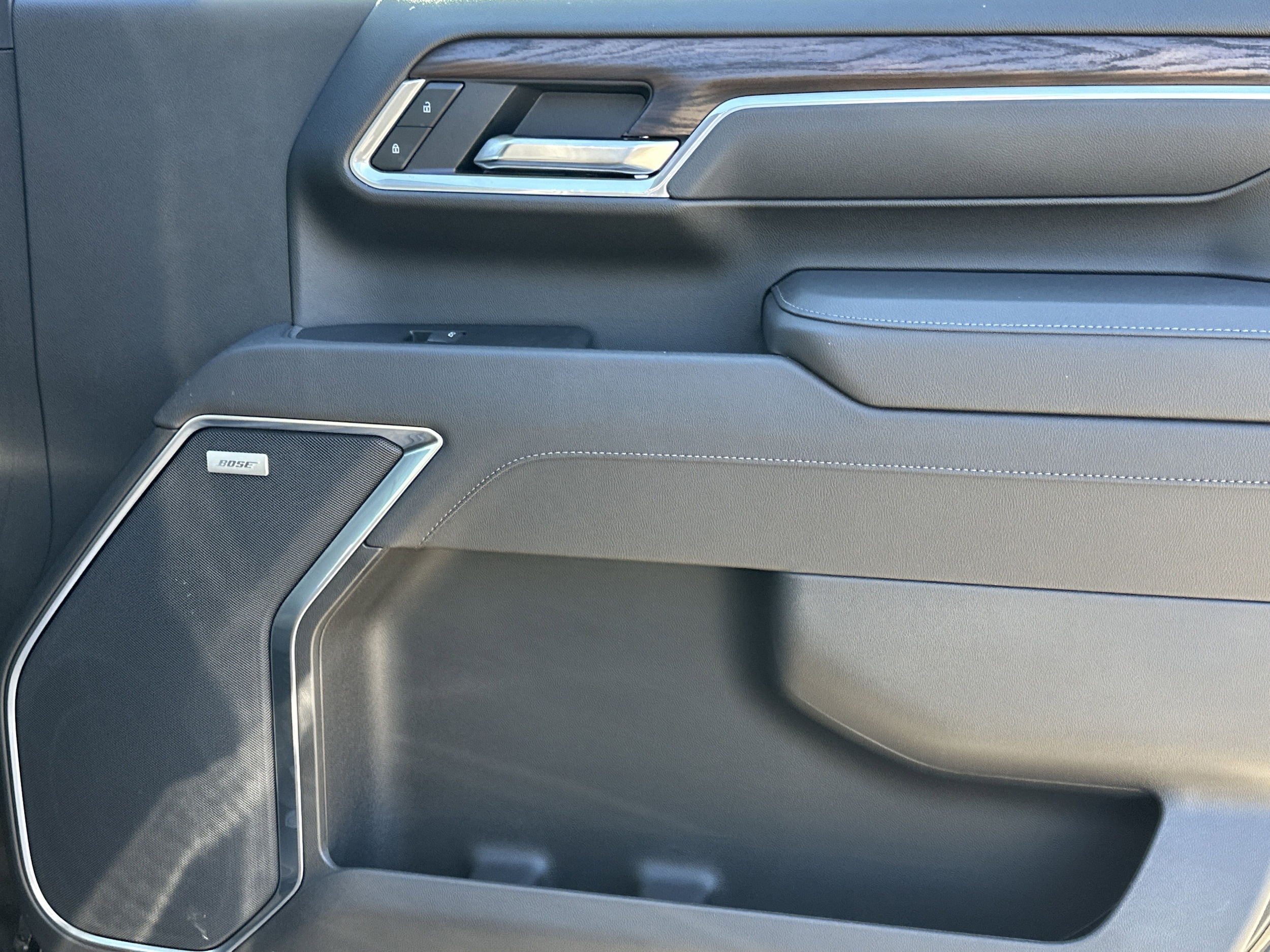 2025 GMC Sierra 2500HD SLT - Photo 14