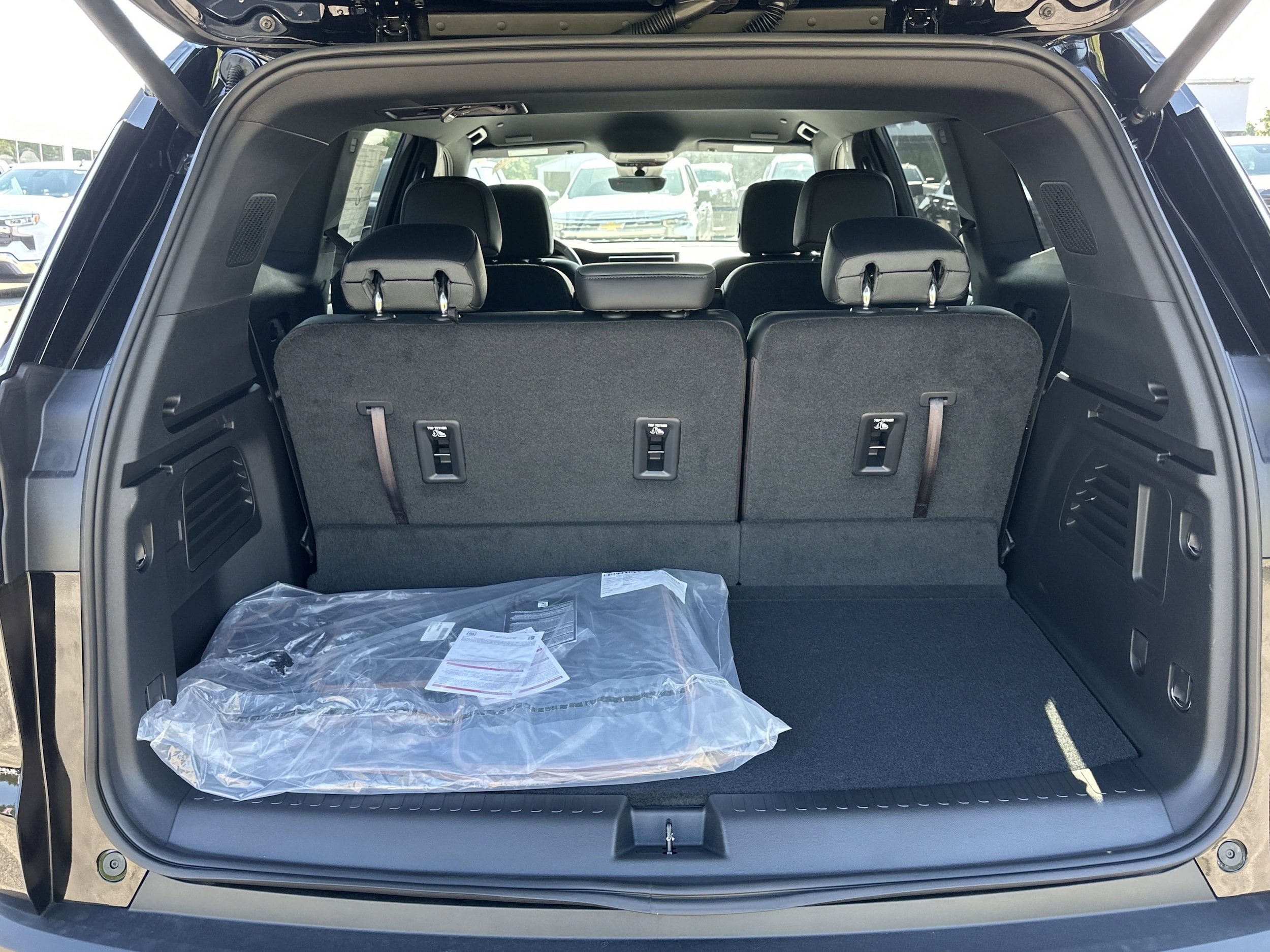 2025 GMC Acadia AT4 - Photo 18