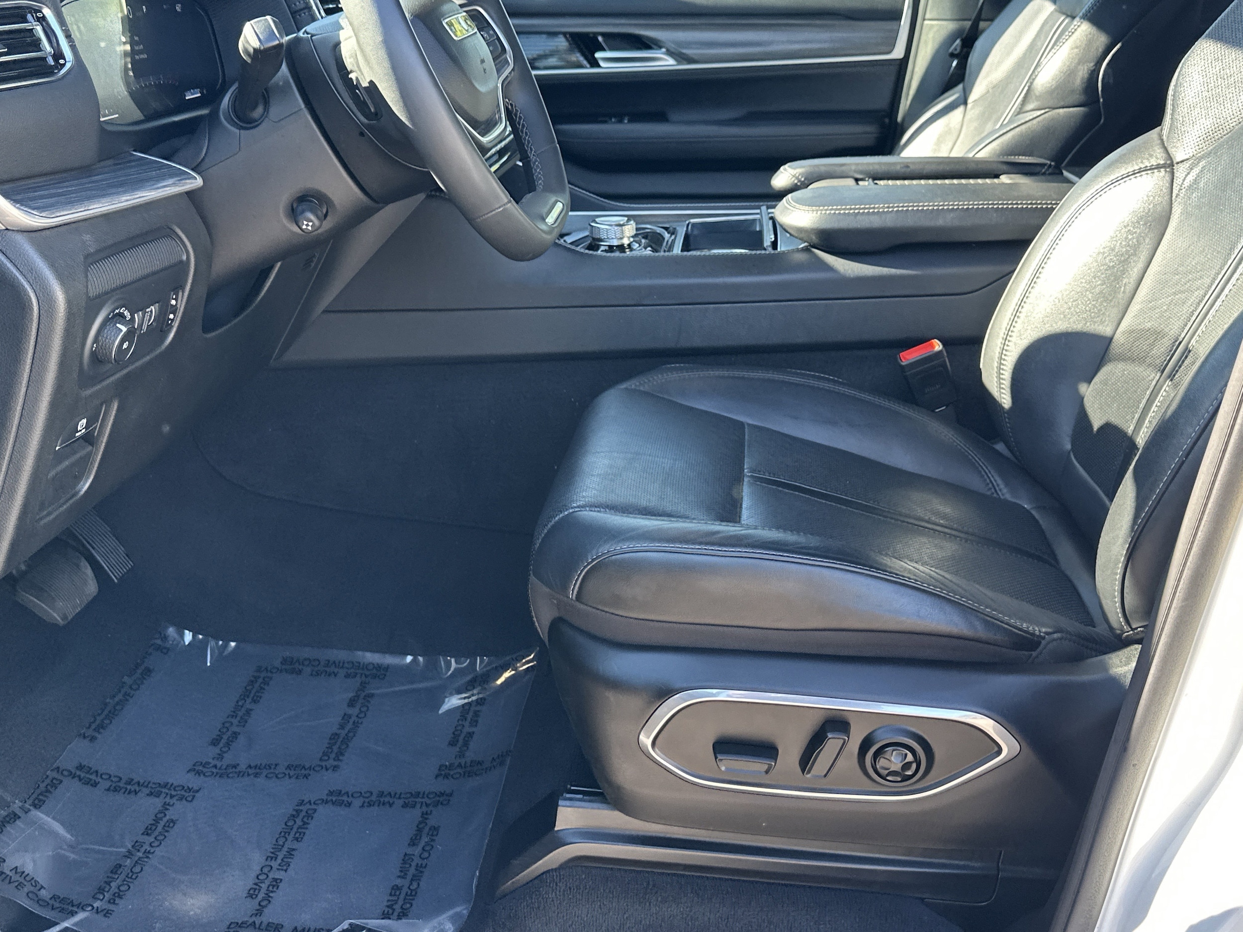 2024 Jeep Wagoneer Series II - Photo 9