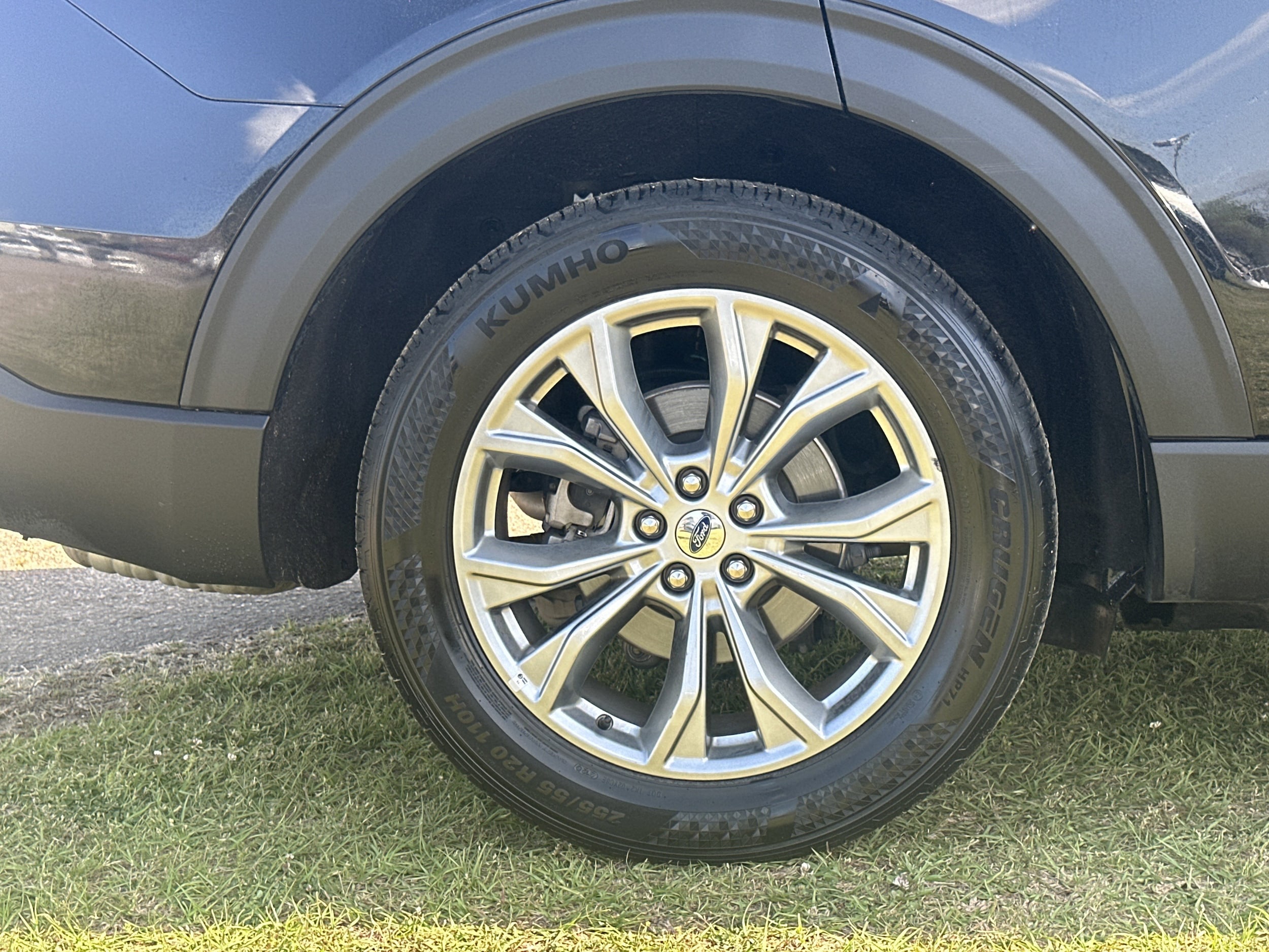 2024 Ford Explorer Limited - Photo 17