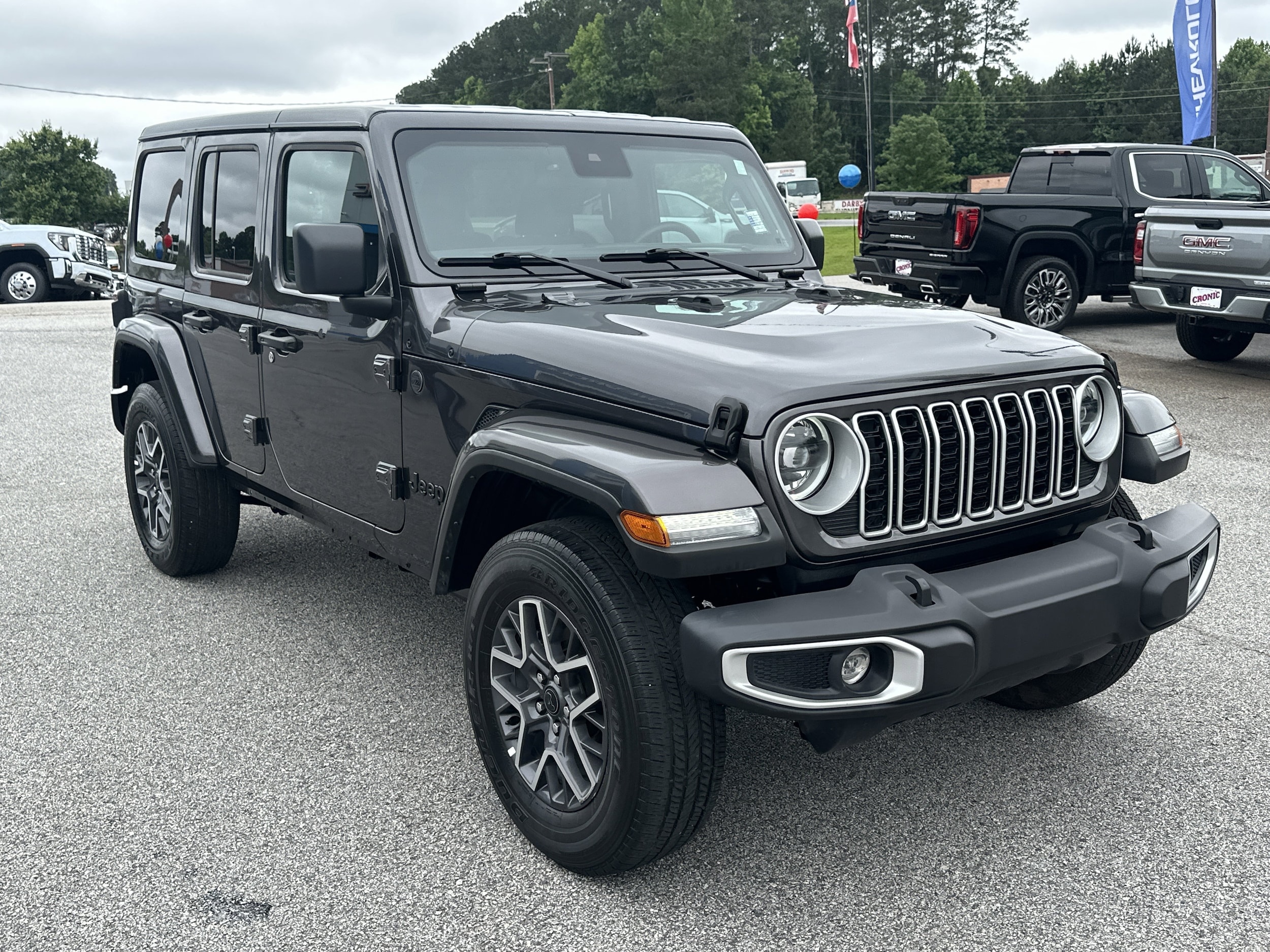 2025 Jeep Wrangler Sahara's photo