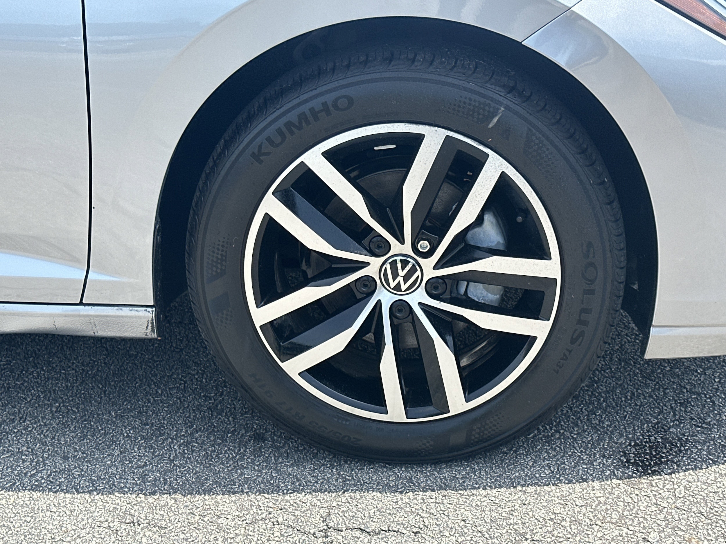2025 Volkswagen Jetta SE - Photo 12