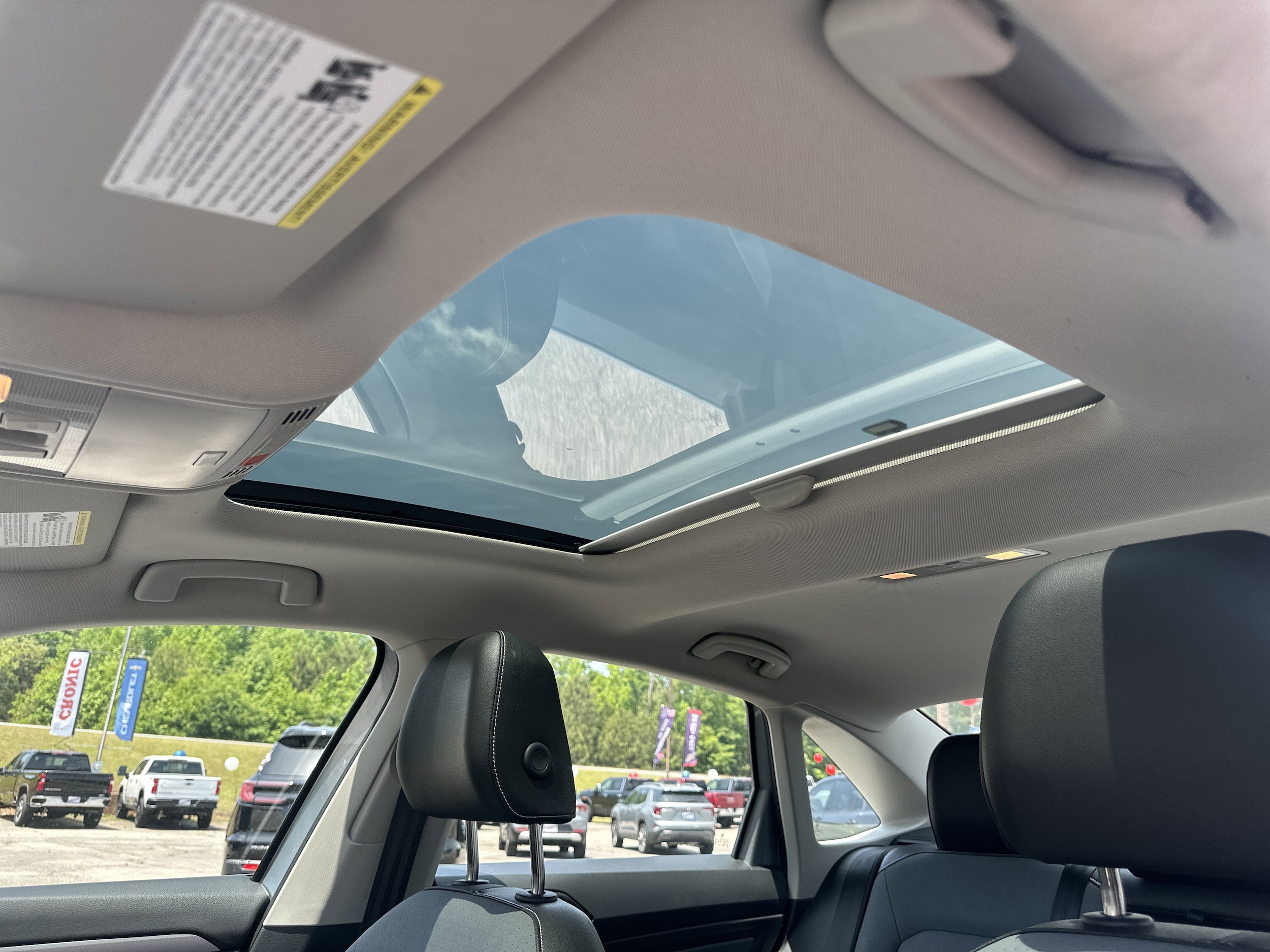 2025 Volkswagen Jetta SE - Photo 29