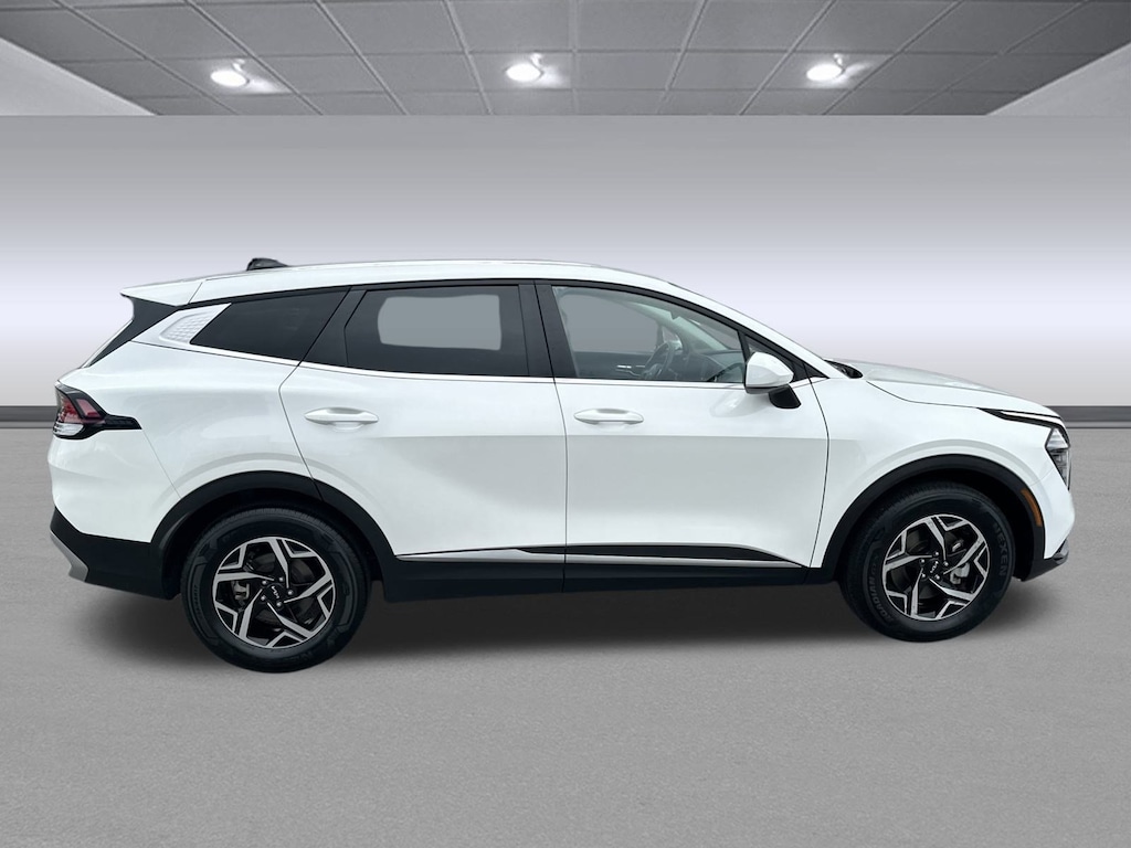 Used 2024 Kia Sportage LX