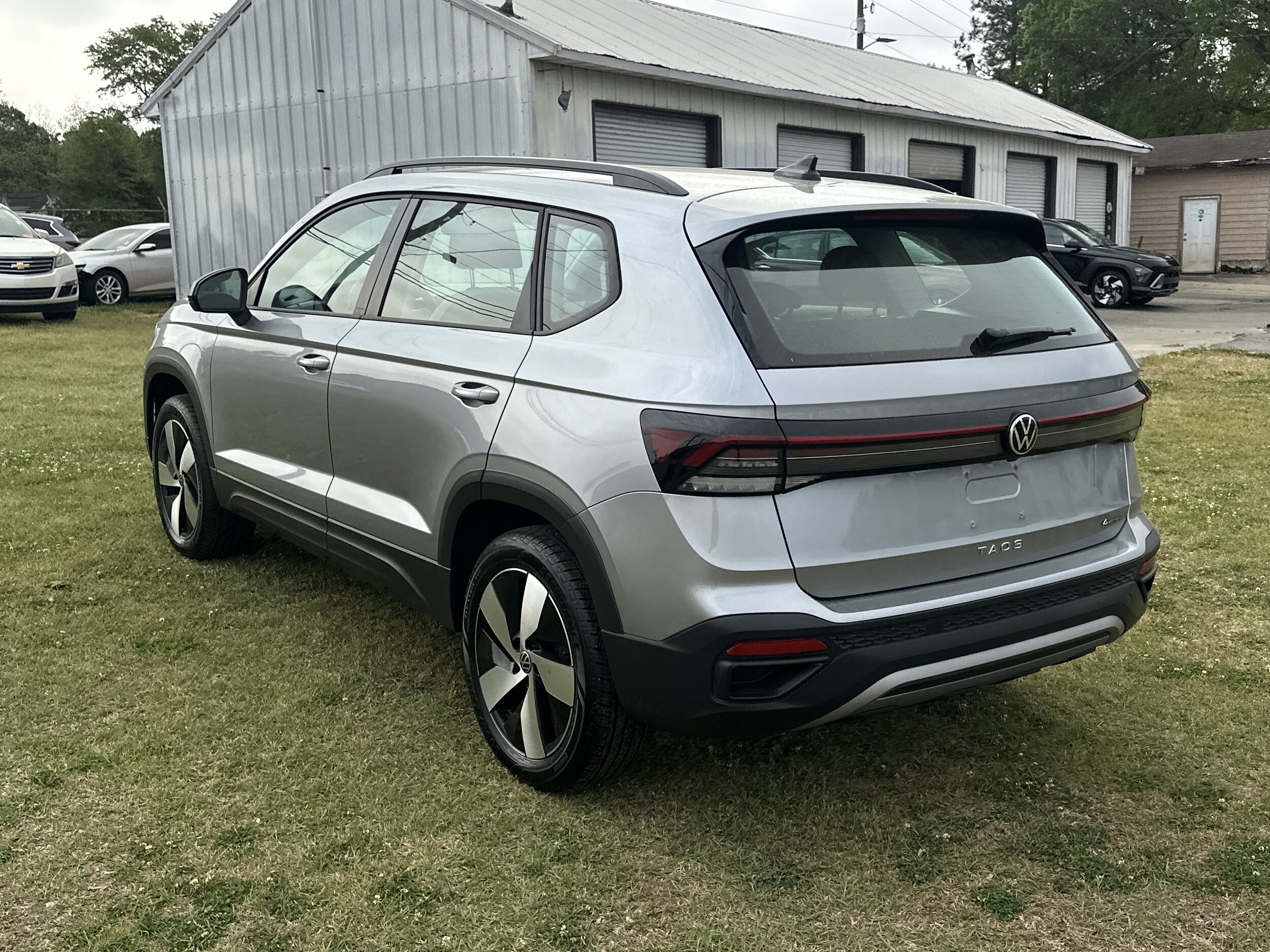 View vehicle photo 5