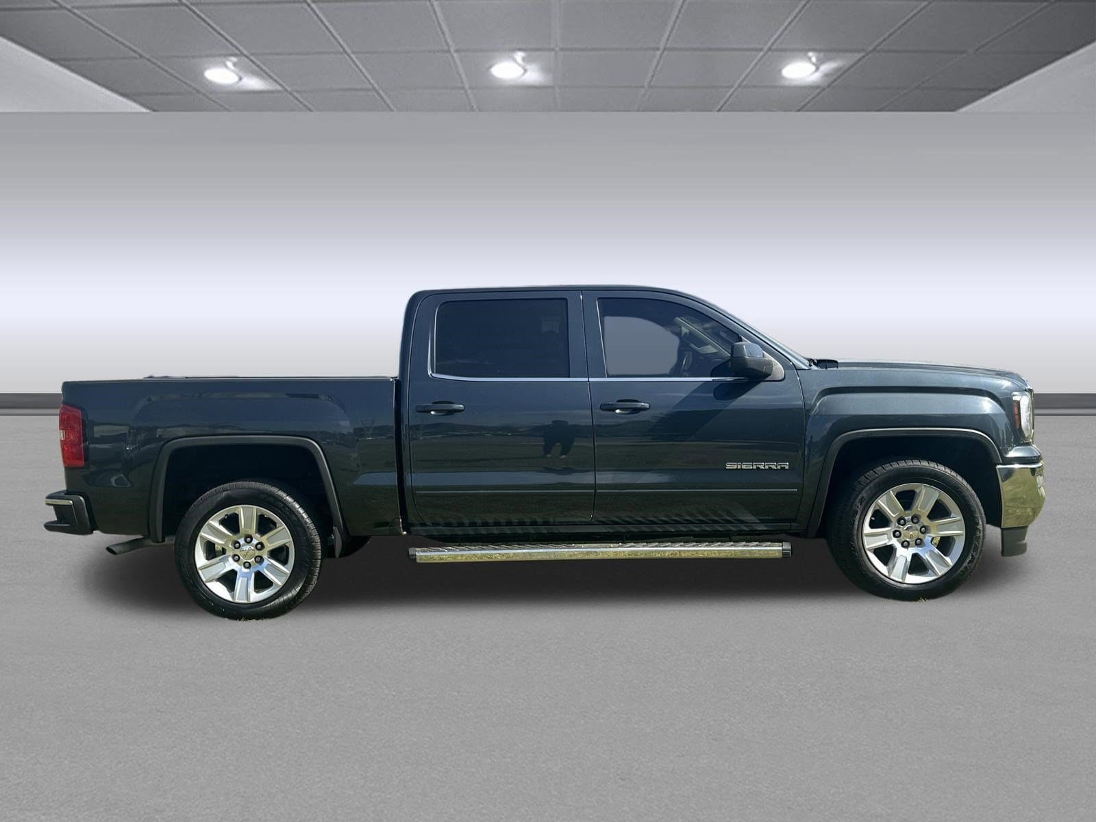 Used 2017 GMC Sierra 1500 SLE with VIN 3GTP1MEC8HG381710 for sale in Griffin, GA