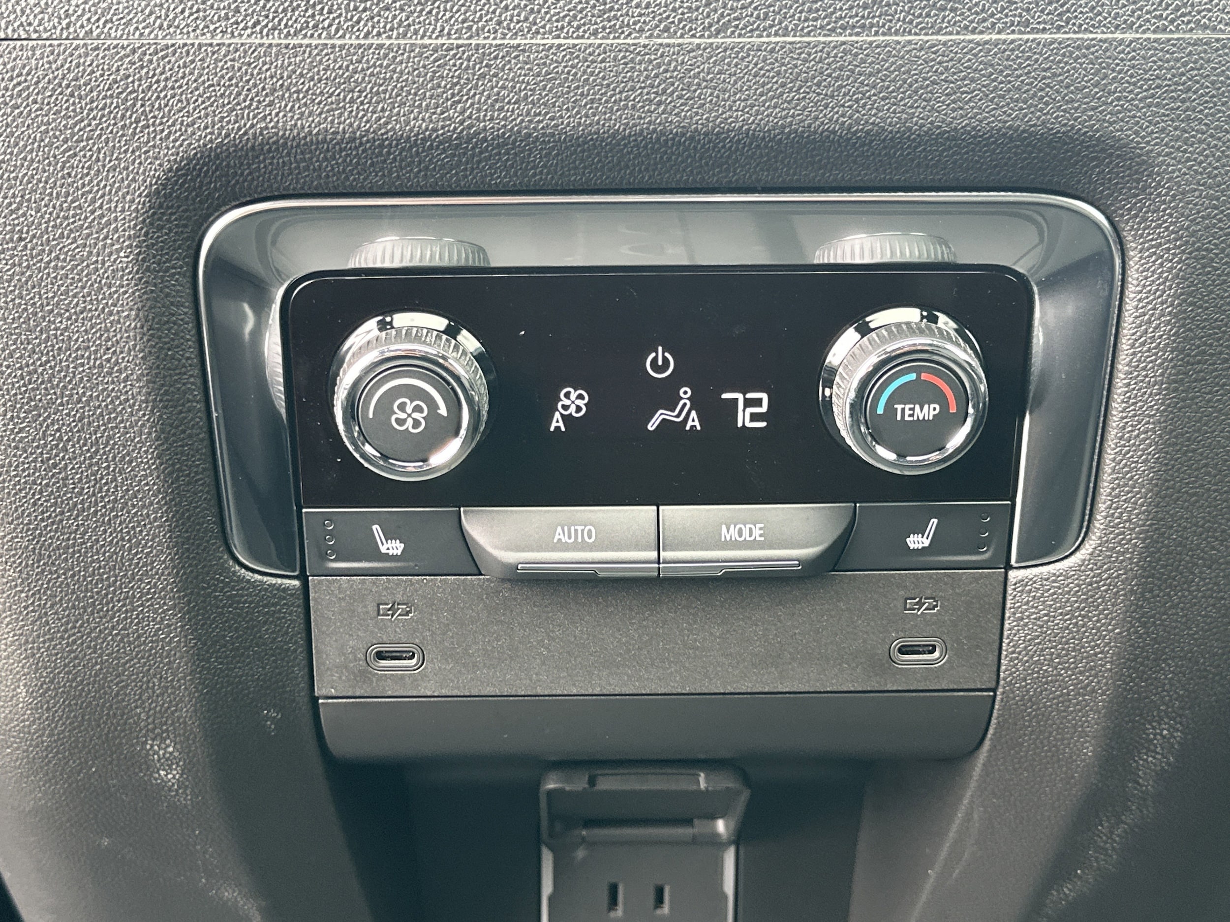 2026 Chevrolet Tahoe Premier - Photo 25
