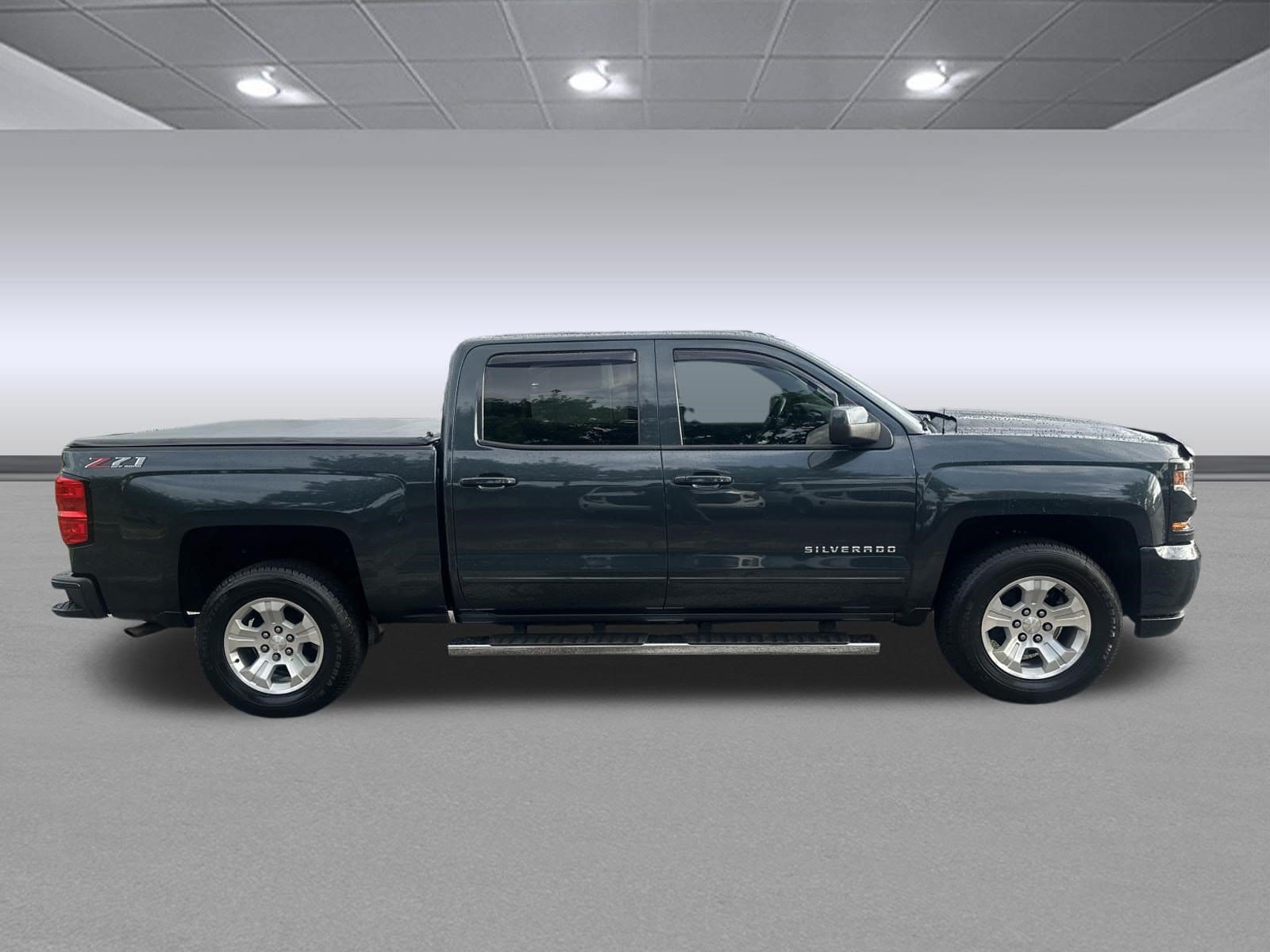Used 2018 Chevrolet Silverado 1500 LT Z71 with VIN 3GCUKREC9JG414216 for sale in Griffin, GA
