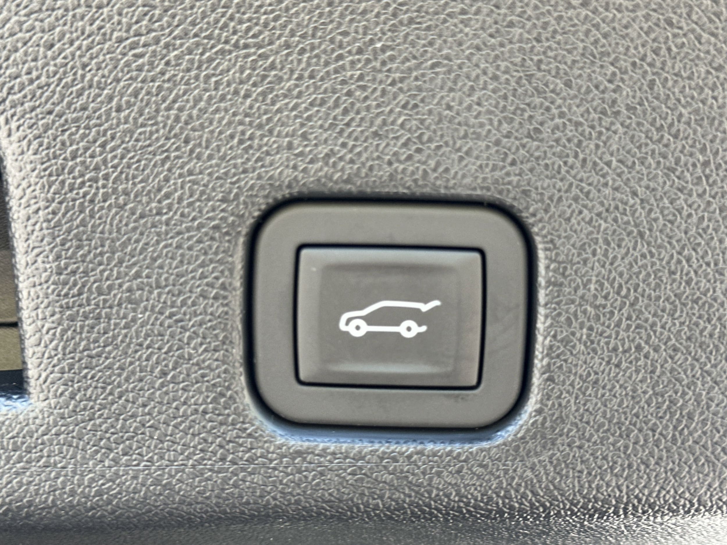 2025 GMC Acadia AT4 - Photo 19