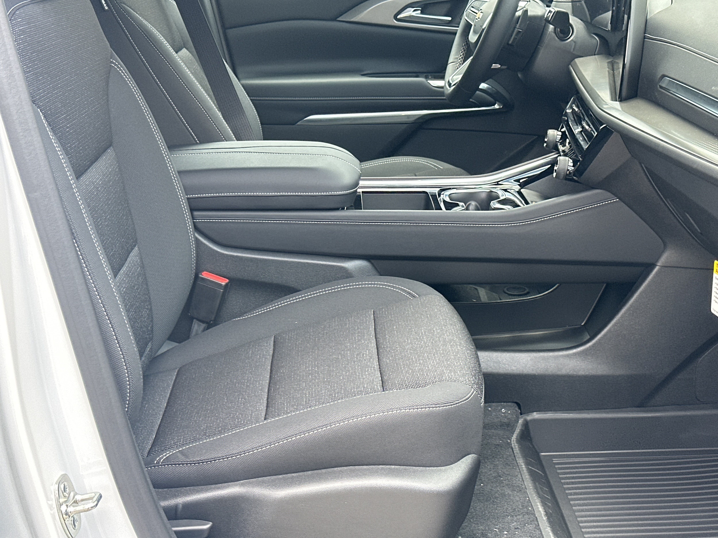 2026 Chevrolet Traverse LT - Photo 13