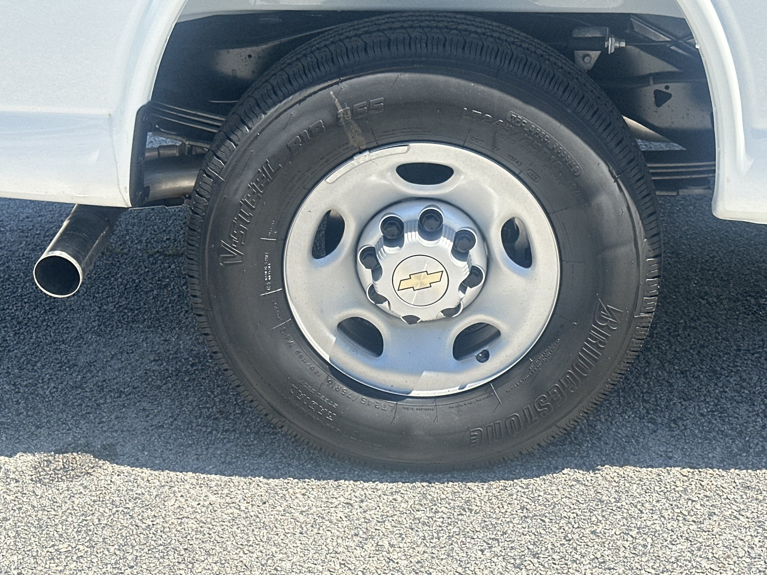 2026 Chevrolet Express Cargo Work Van - Photo 16