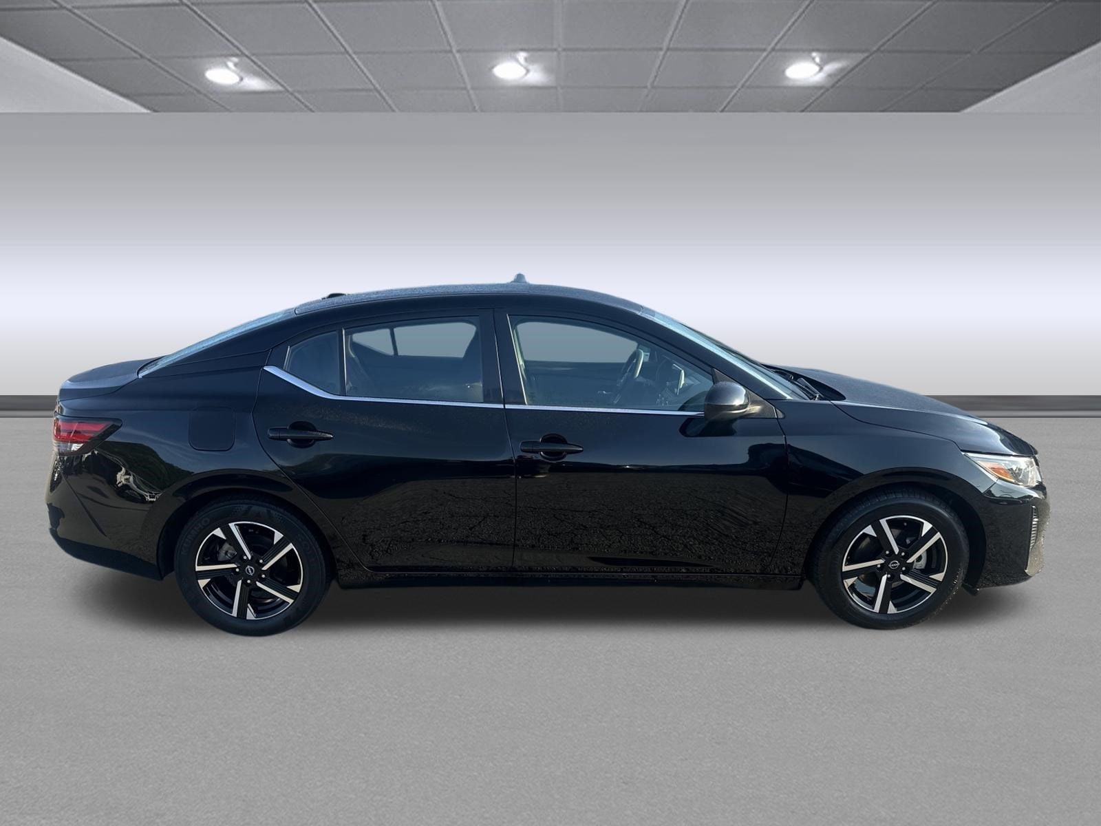 Used 2024 Nissan Sentra SV with VIN 3N1AB8CV9RY292645 for sale in Griffin, GA