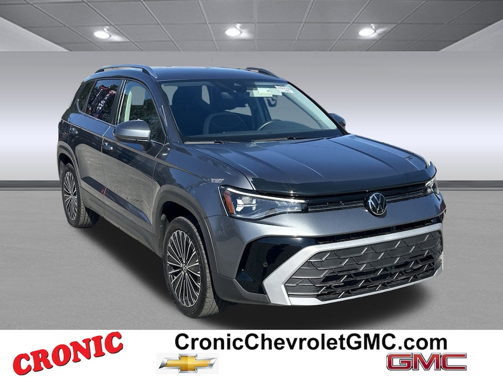 Used 2025 Volkswagen Taos SE