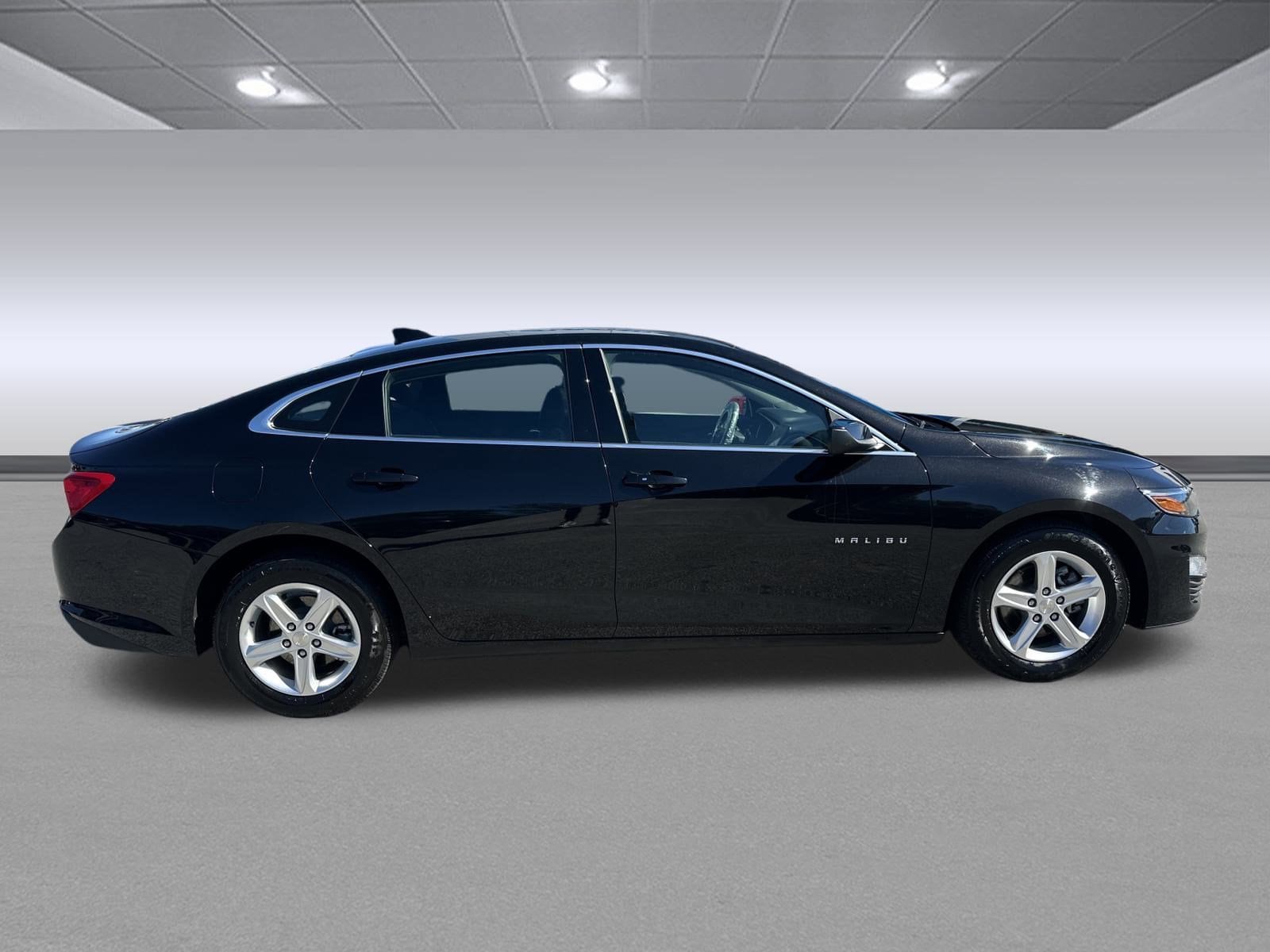 Used 2024 Chevrolet Malibu 1LT with VIN 1G1ZD5ST0RF243746 for sale in Griffin, GA