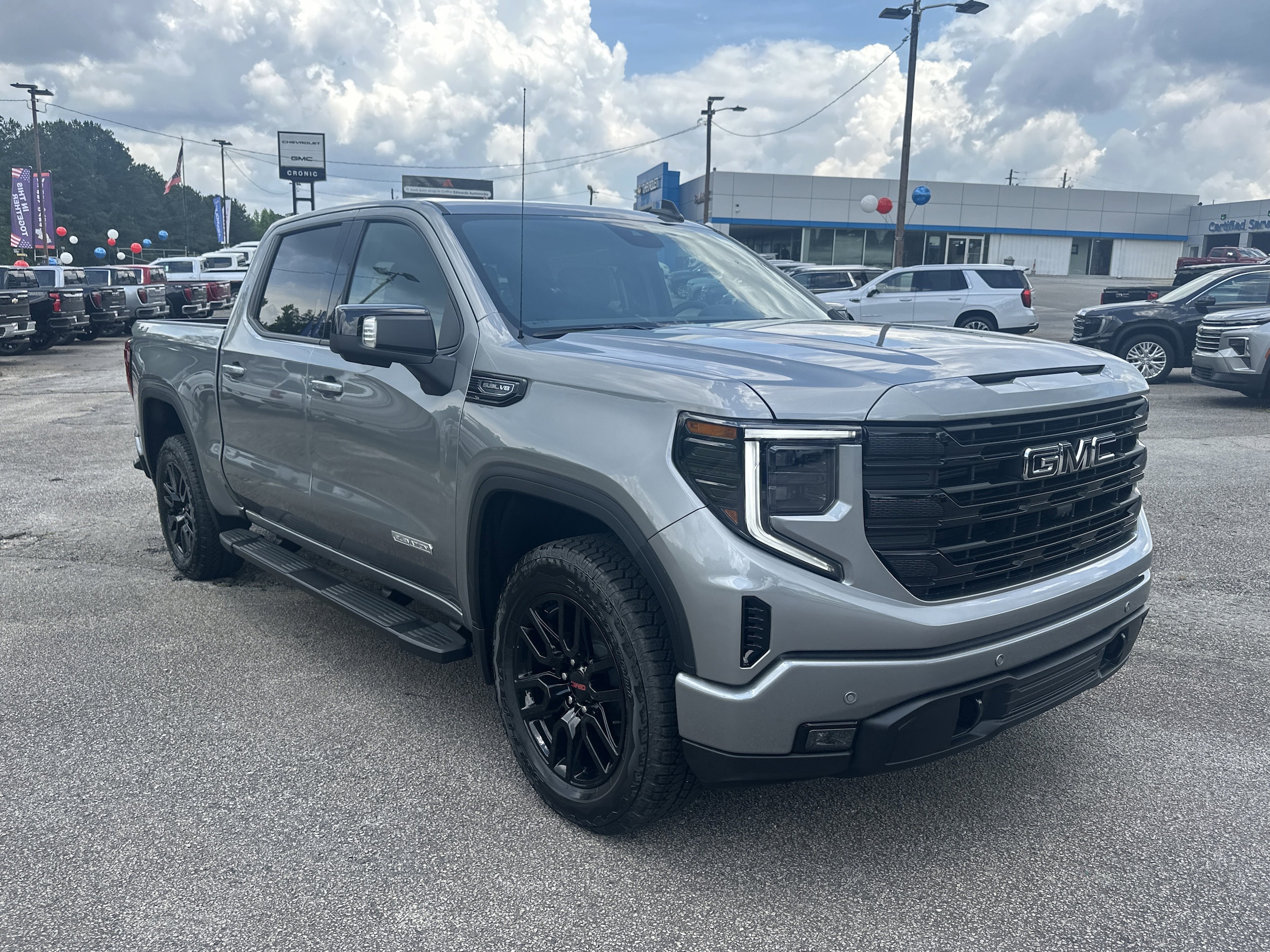 2026 GMC Sierra 4WD Crew Cab Short Box Elevation's photo