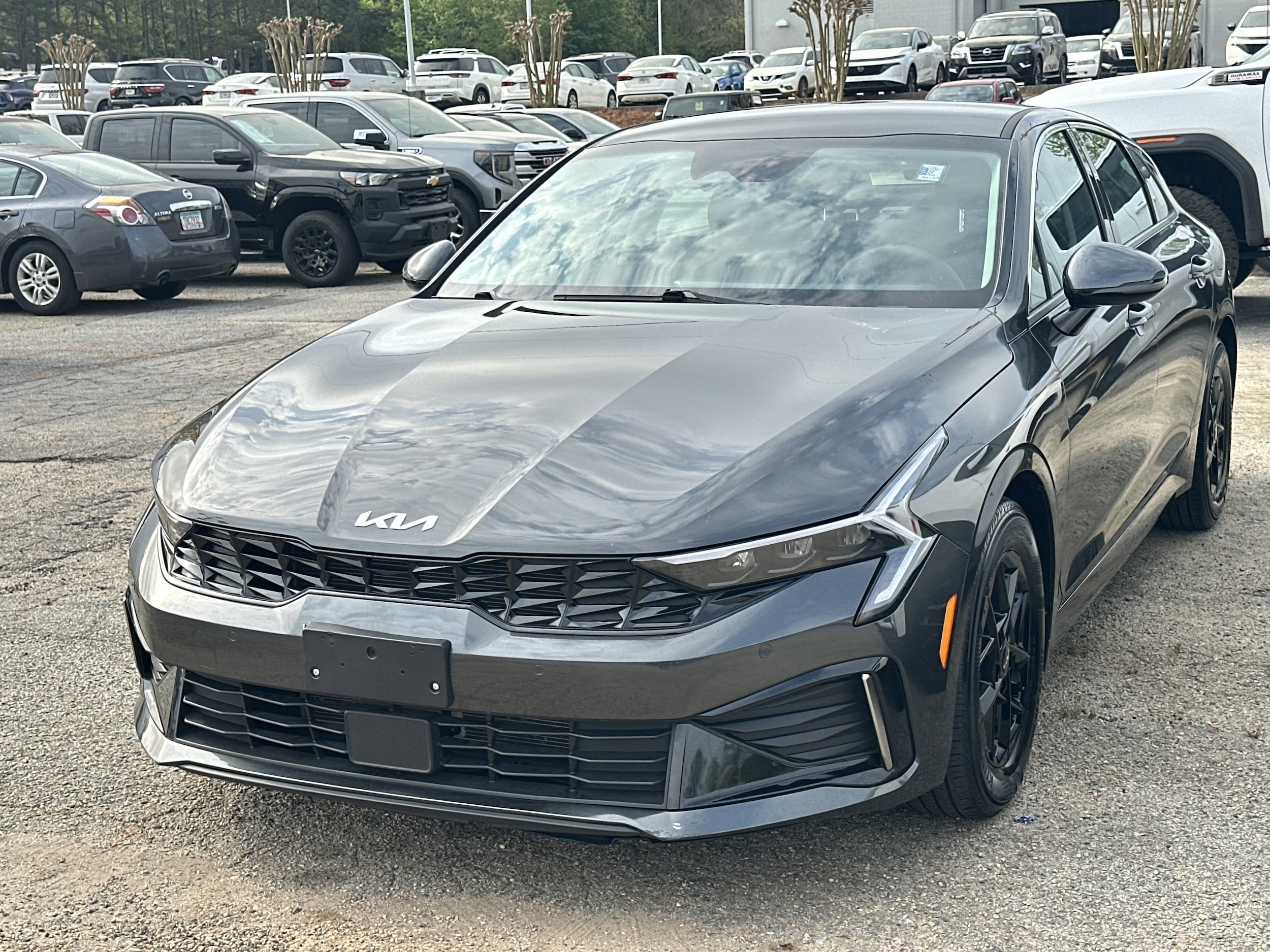 View vehicle photo 3