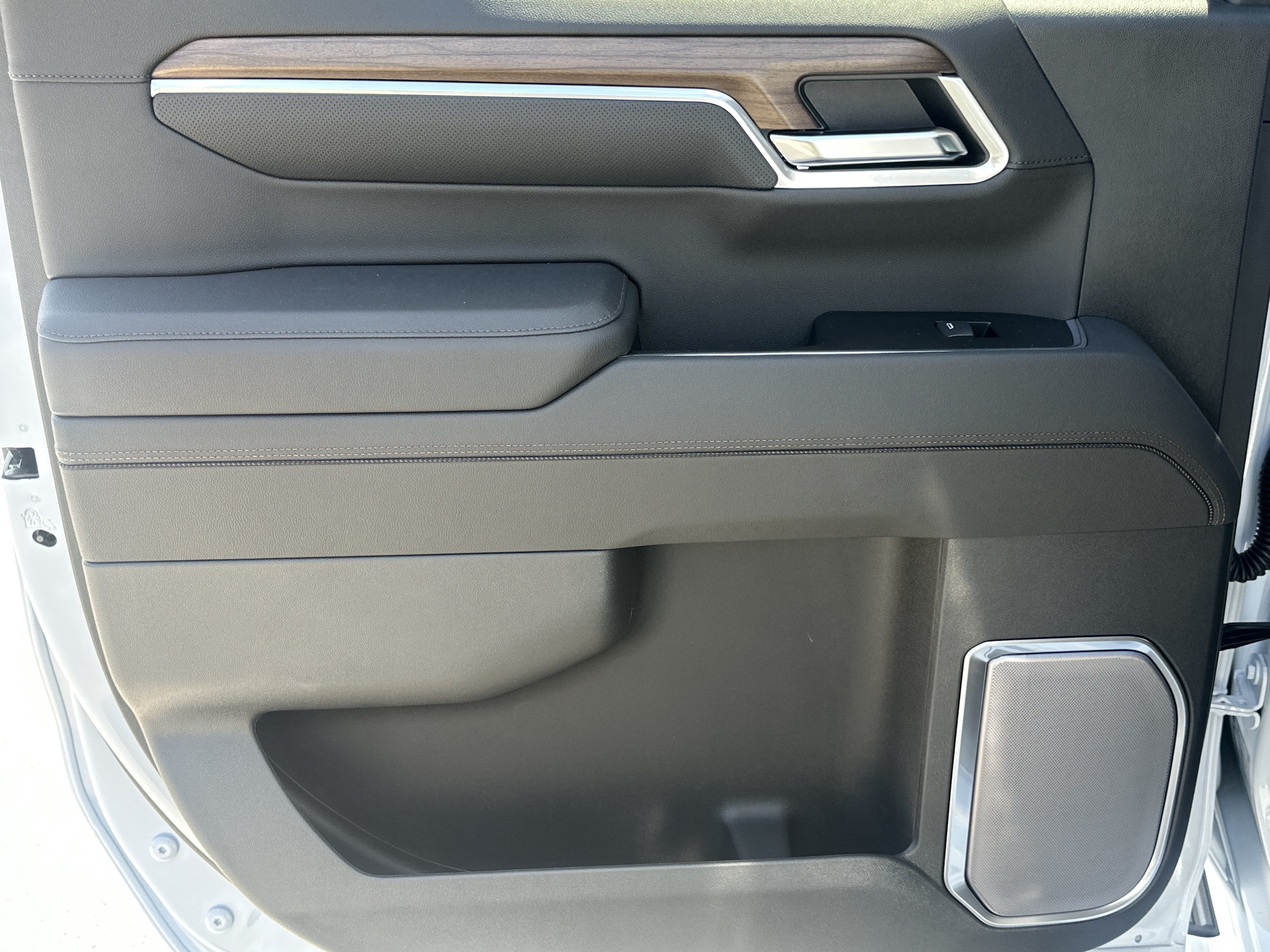 2026 Chevrolet Silverado 1500 High Country - Photo 21