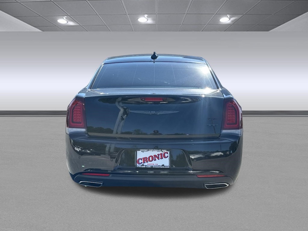 Used 2022 Chrysler 300 Touring L