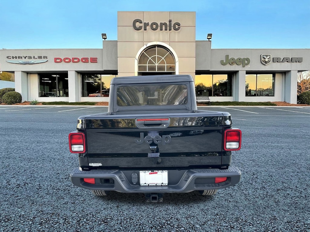Used 2021 Jeep Gladiator Sport Crew Cab Pickup