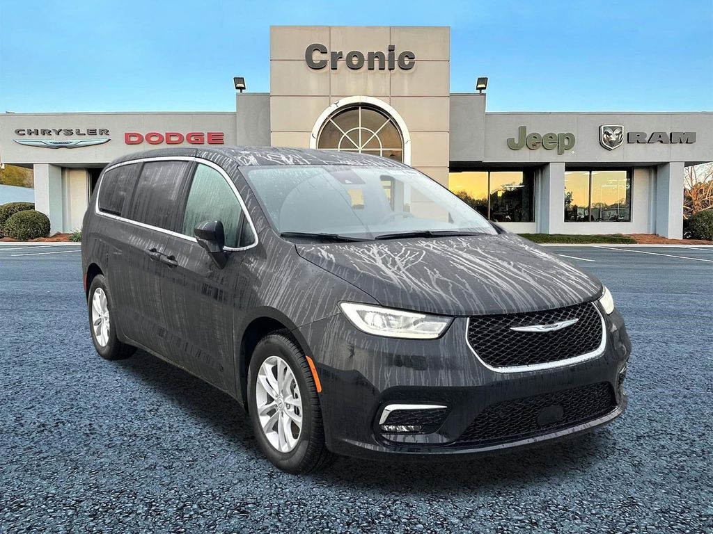 2026 Chrysler Pacifica Passenger Van 