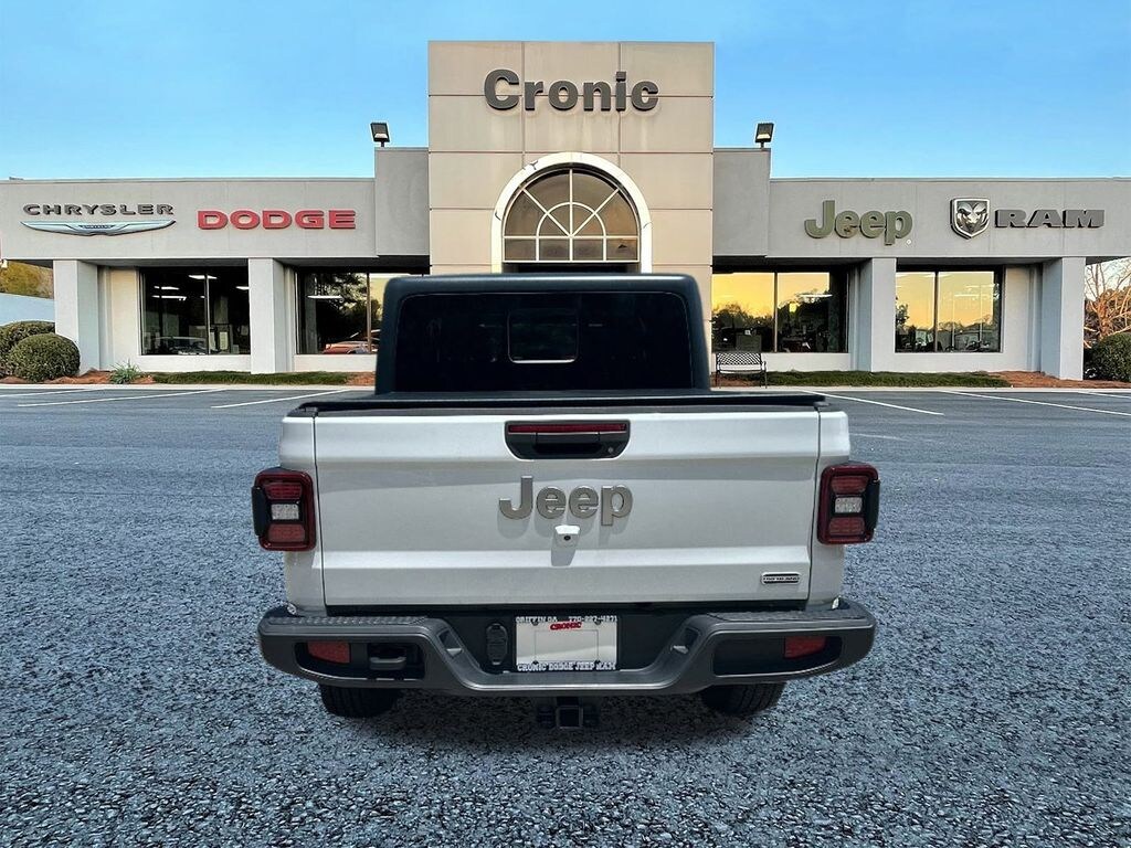 Used 2021 Jeep Gladiator Overland Crew Cab