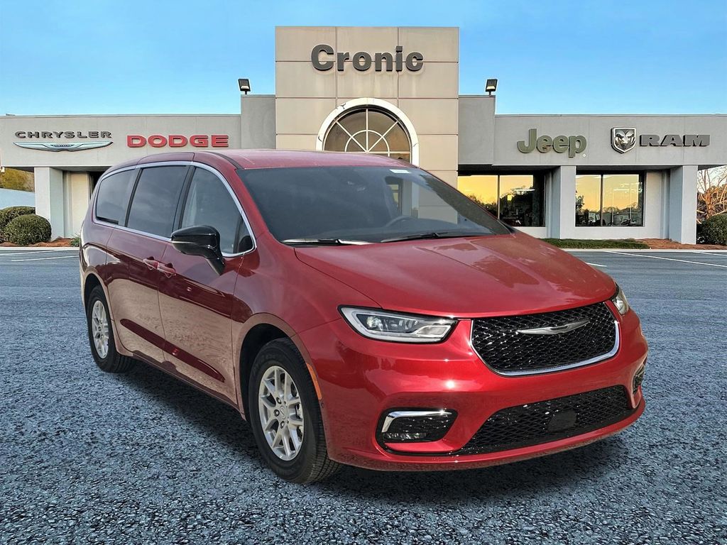 2026 Chrysler Pacifica Passenger Van 